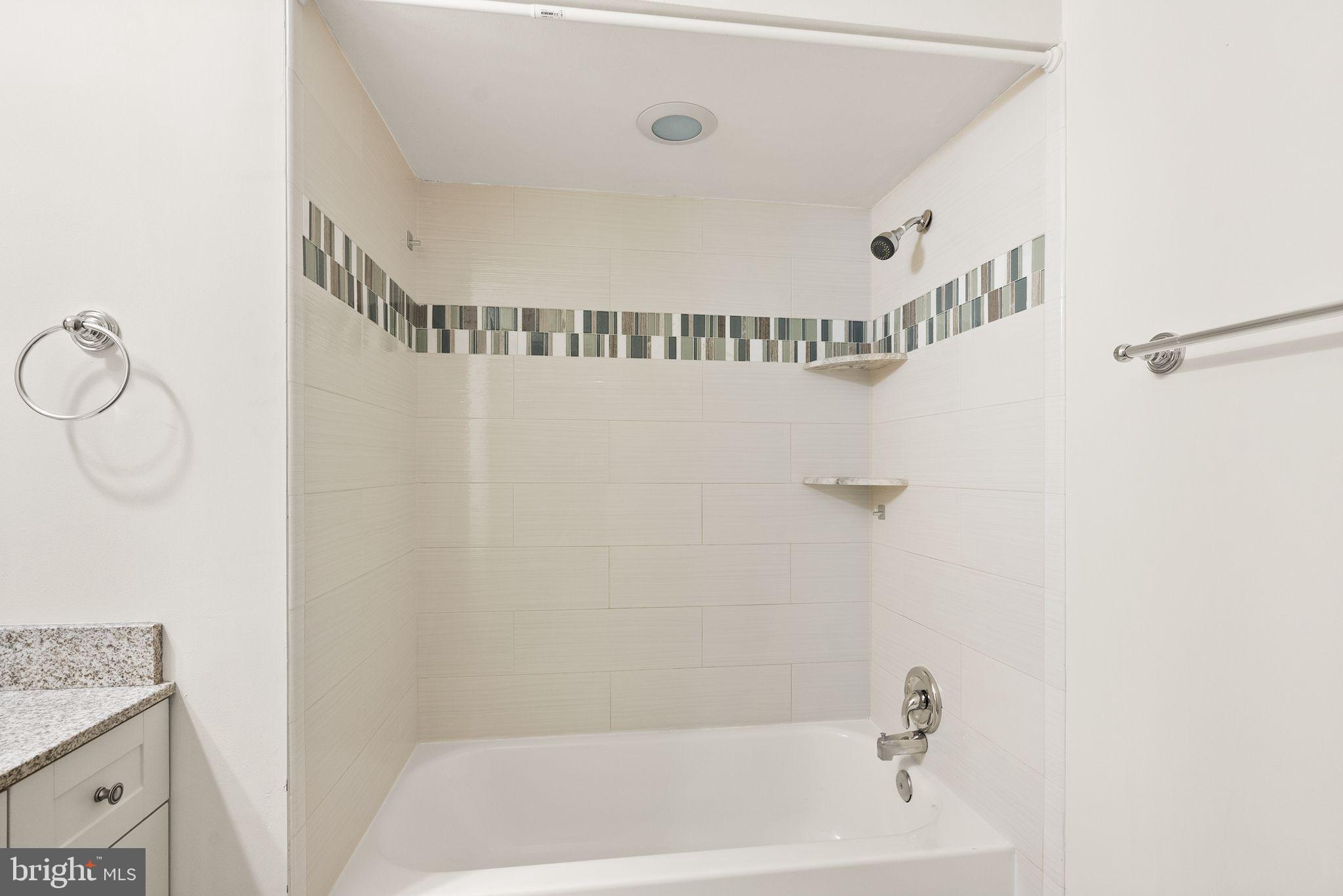 MCLEAN MEWS - Residential Lease