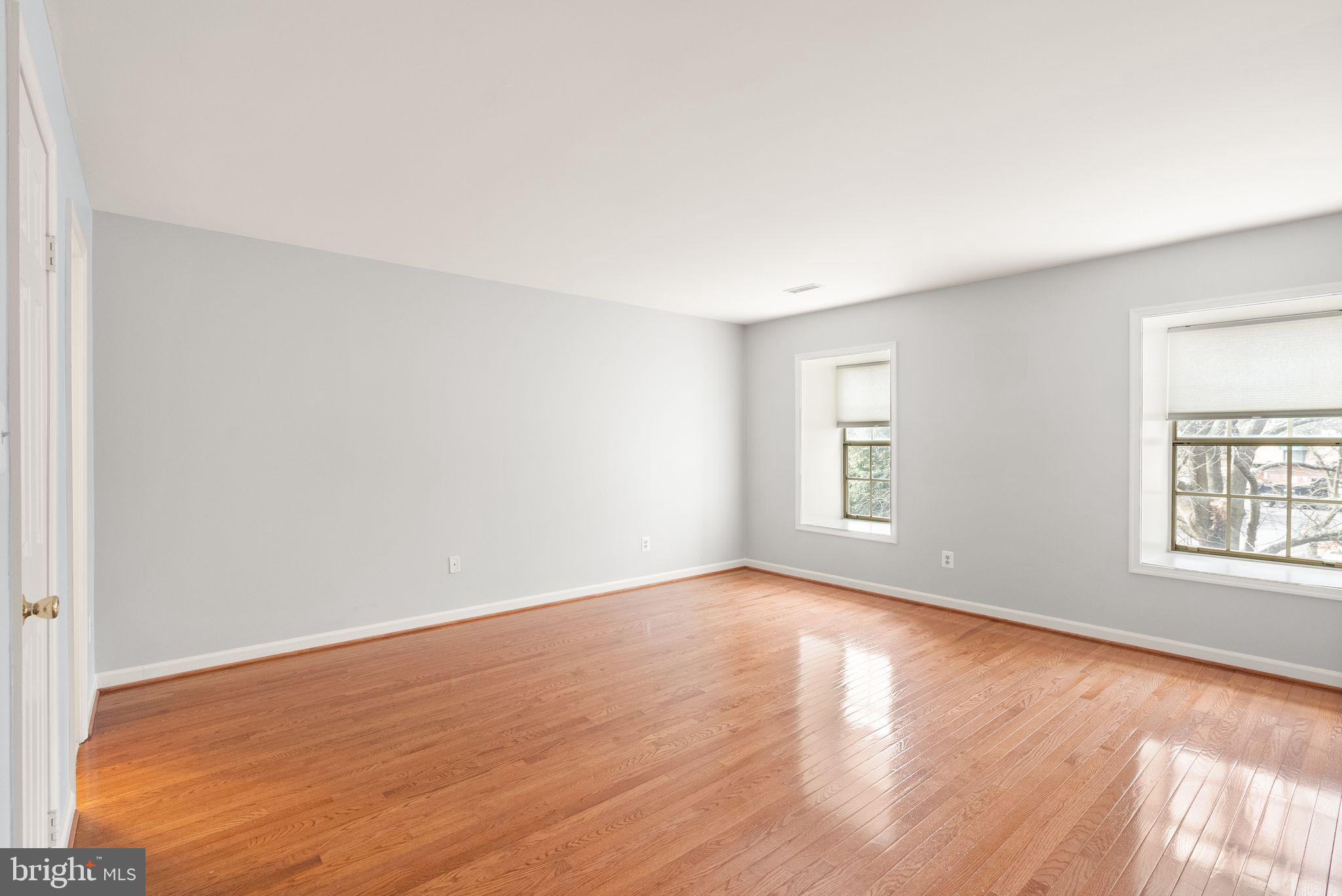 MCLEAN MEWS - Residential Lease