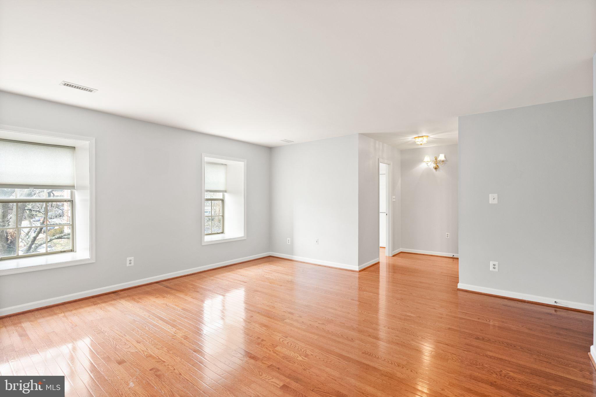 MCLEAN MEWS - Residential Lease