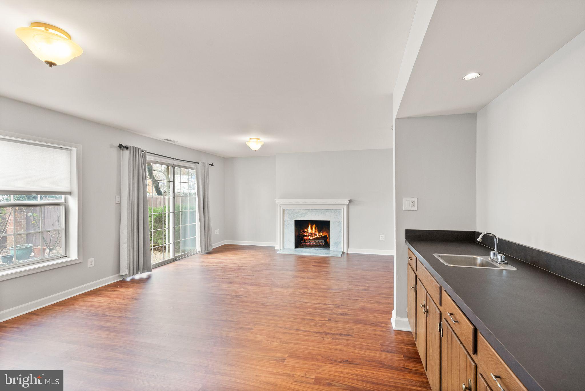 MCLEAN MEWS - Residential Lease