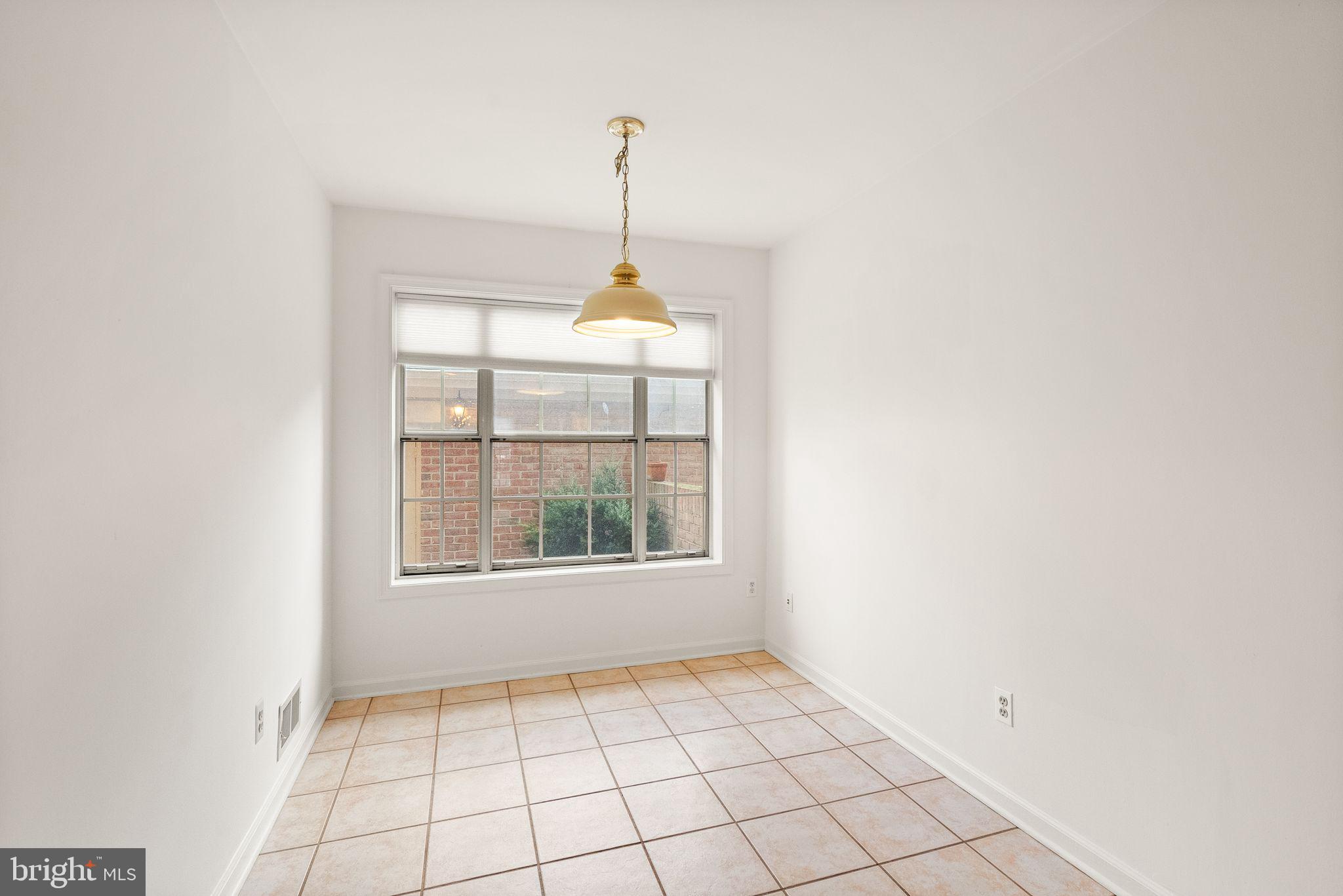 MCLEAN MEWS - Residential Lease