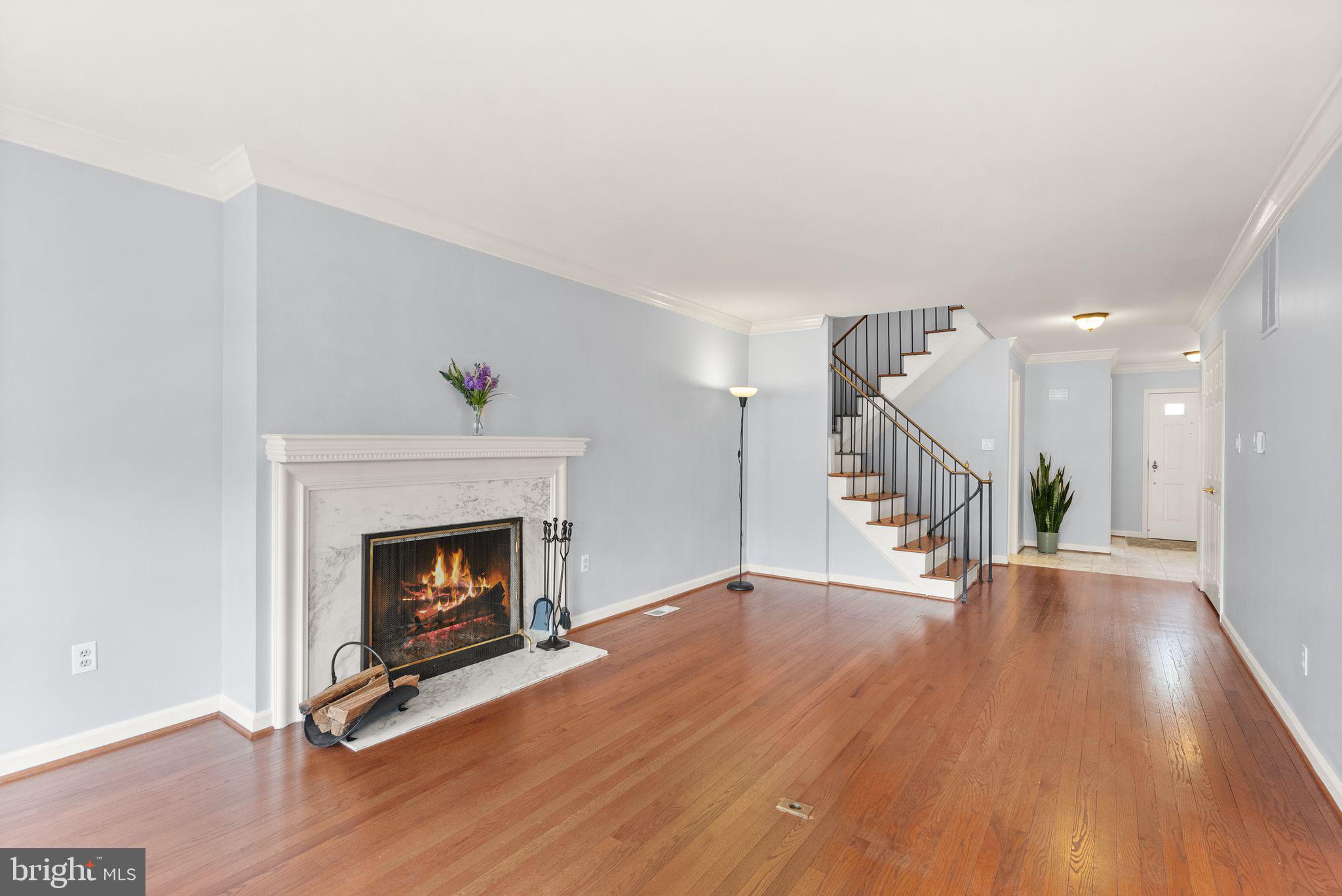 MCLEAN MEWS - Residential Lease