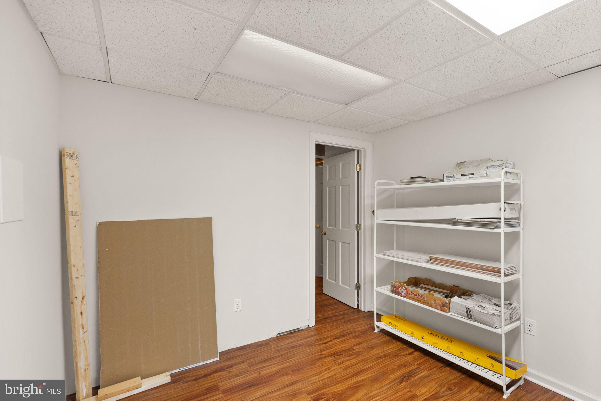 MCLEAN MEWS - Residential Lease