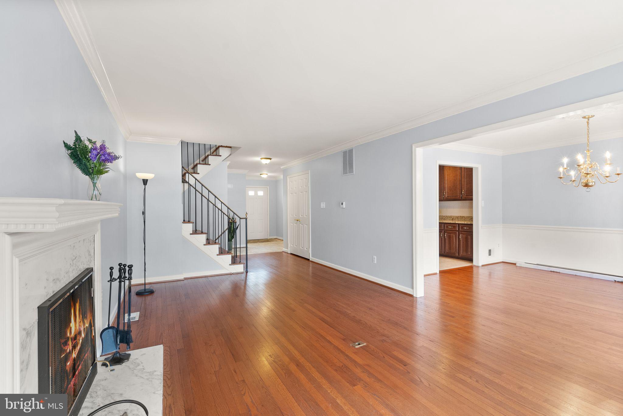 MCLEAN MEWS - Residential Lease