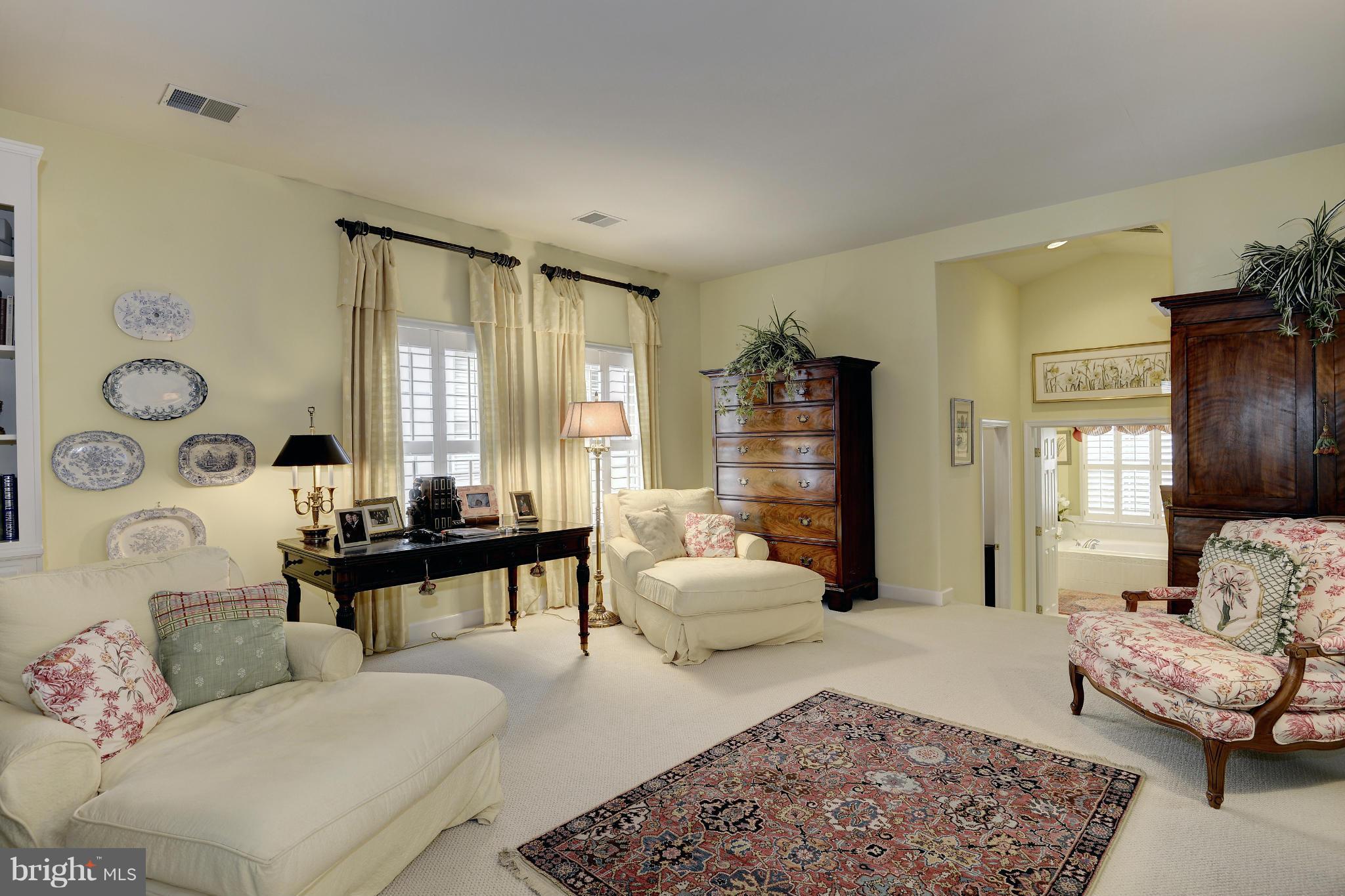 MCLEAN VILLAGE - Residential