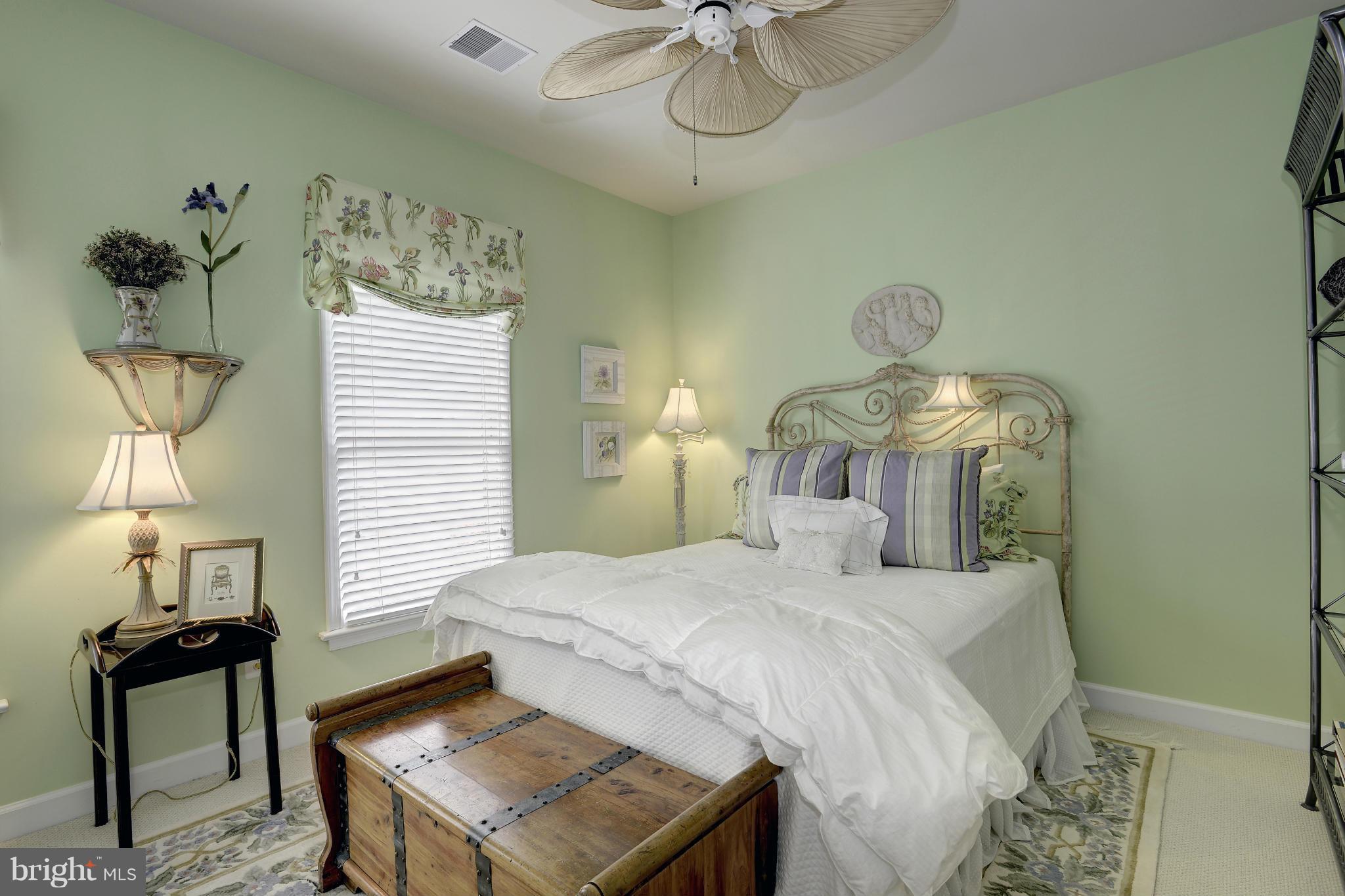 MCLEAN VILLAGE - Residential