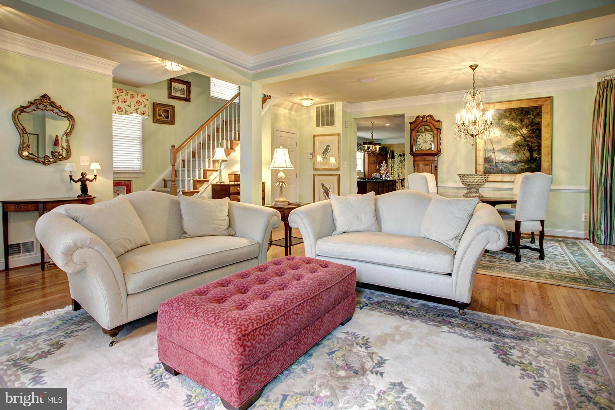 MCLEAN VILLAGE - Residential