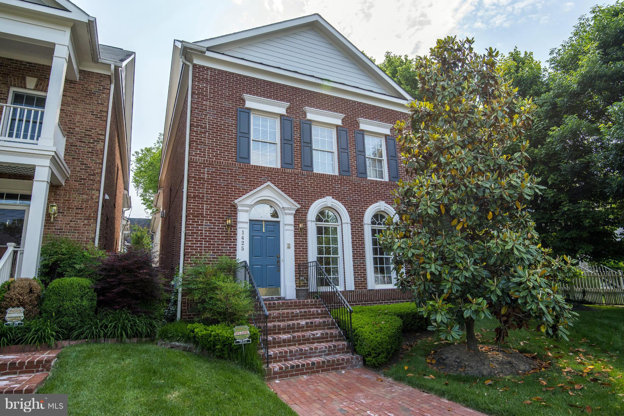 MCLEAN VILLAGE - Residential