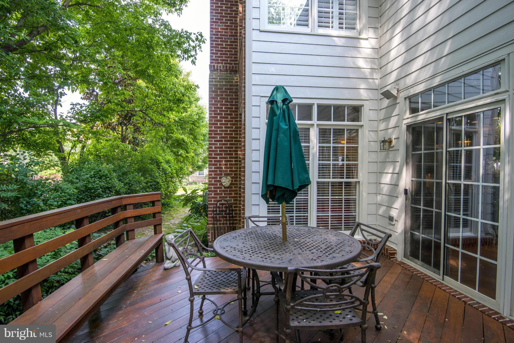 MCLEAN VILLAGE - Residential