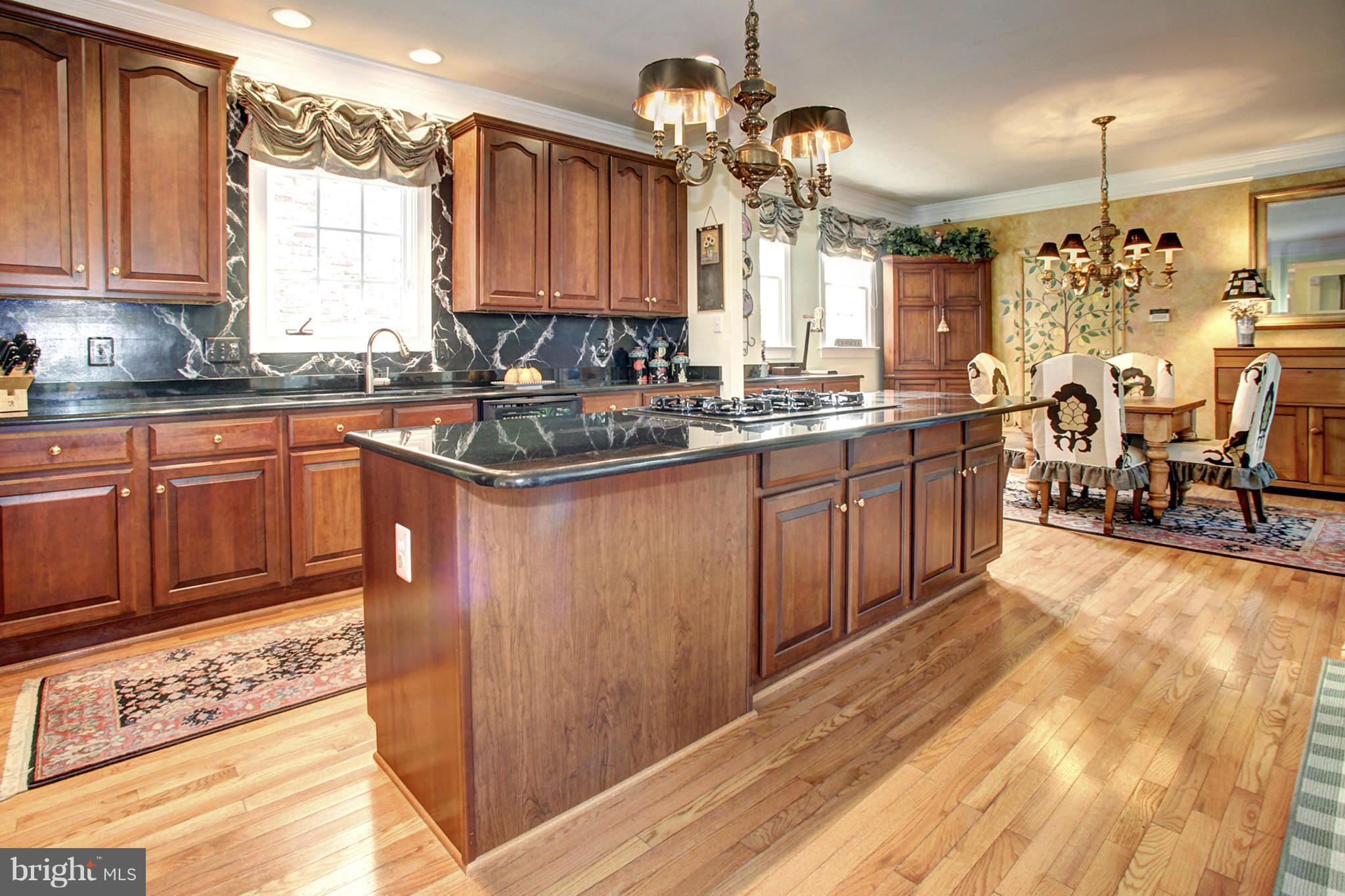 MCLEAN VILLAGE - Residential