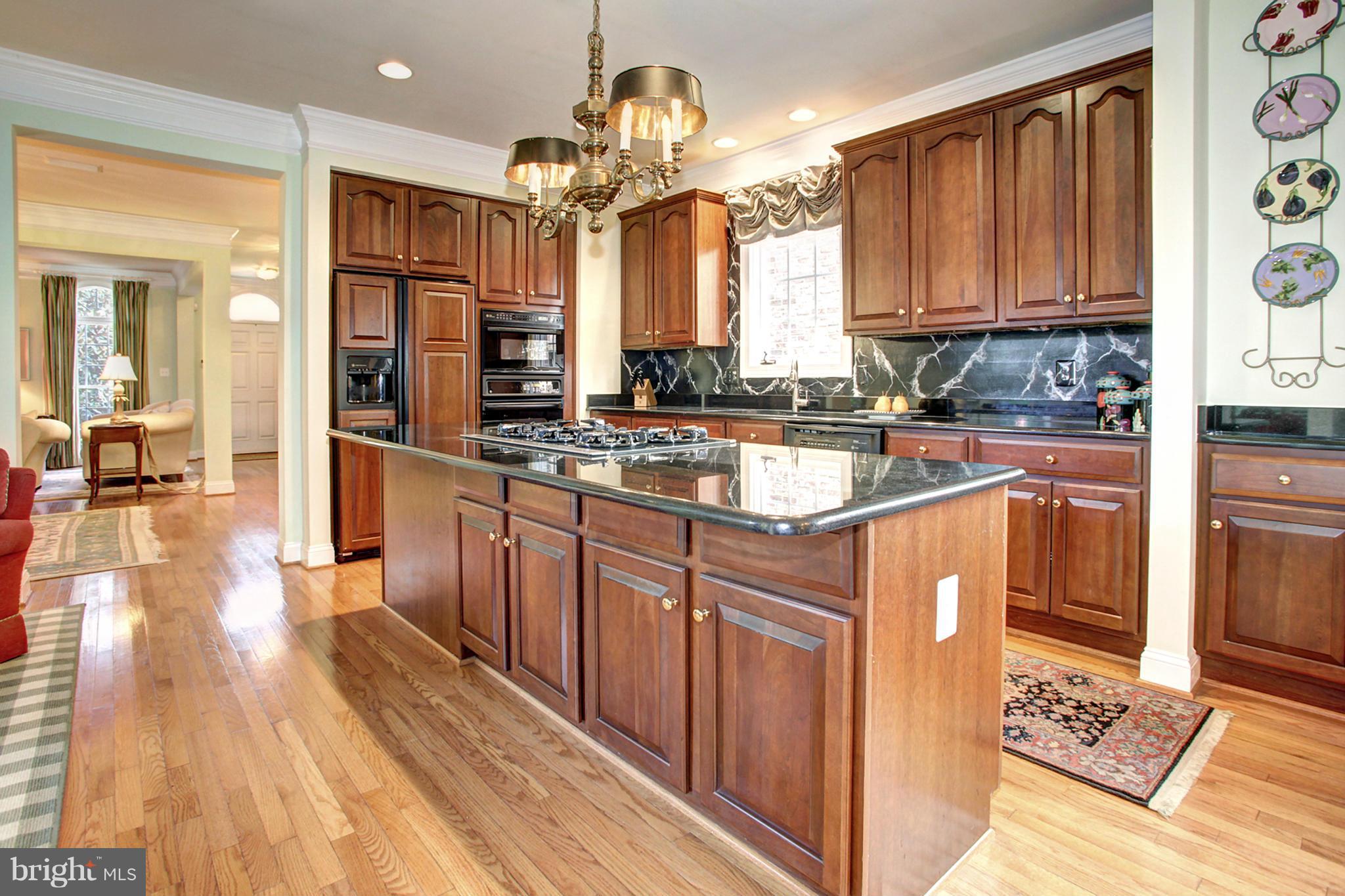 MCLEAN VILLAGE - Residential