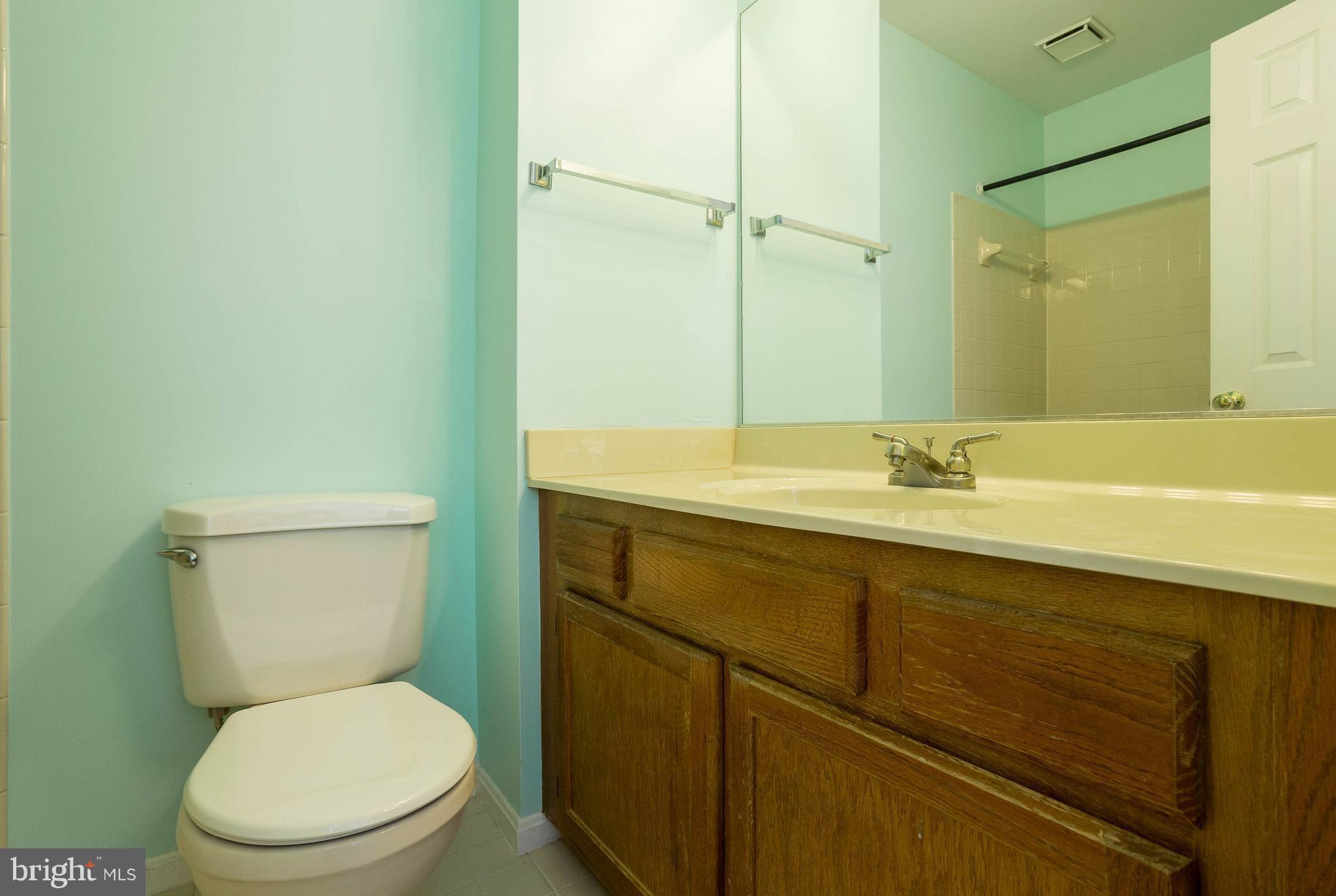 SPRING KNOLL - Residential