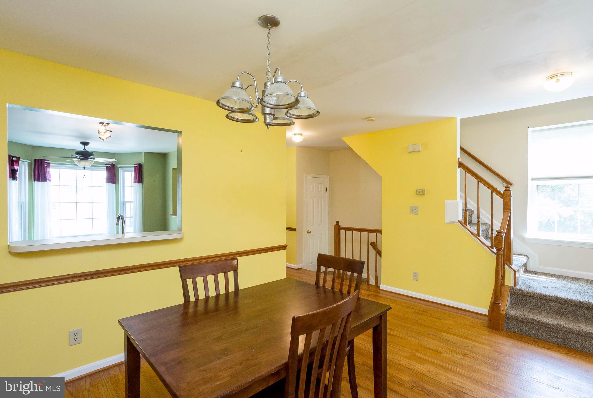 SPRING KNOLL - Residential