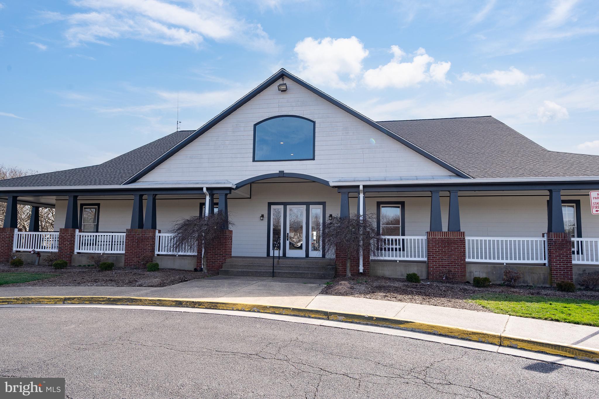 SOUTH RIDING - Residential