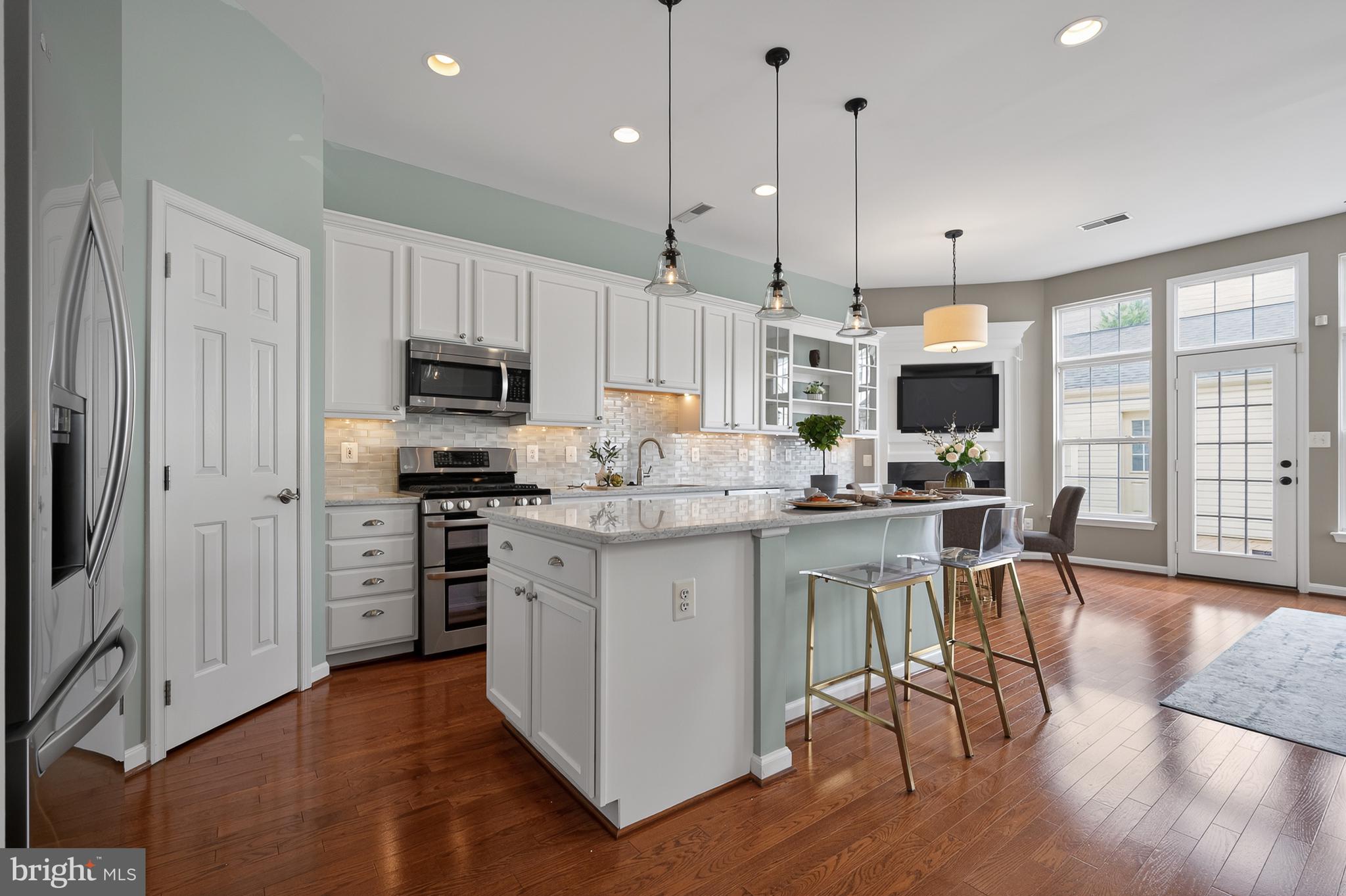 SOUTH RIDING - Residential