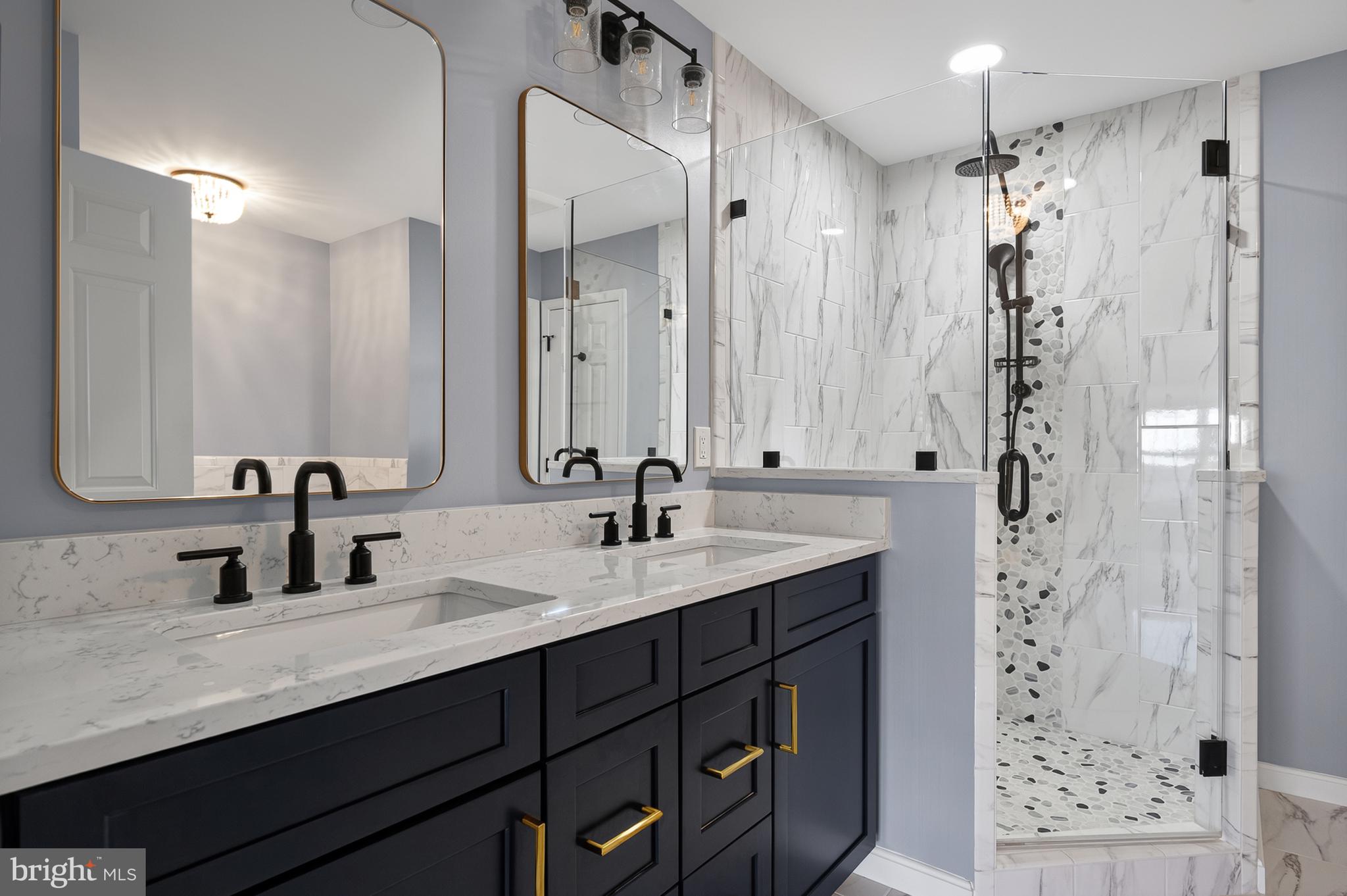 SOUTH RIDING - Residential