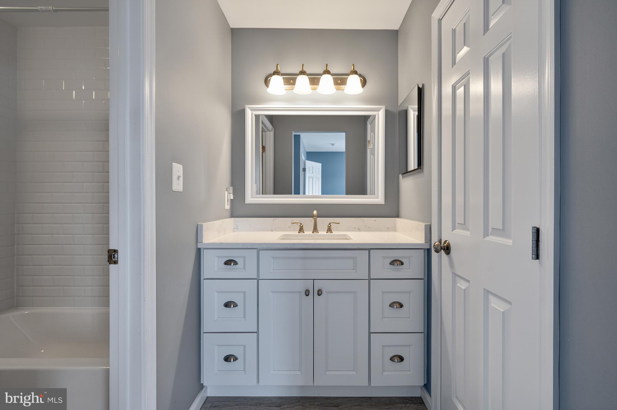 SOUTH RIDING - Residential