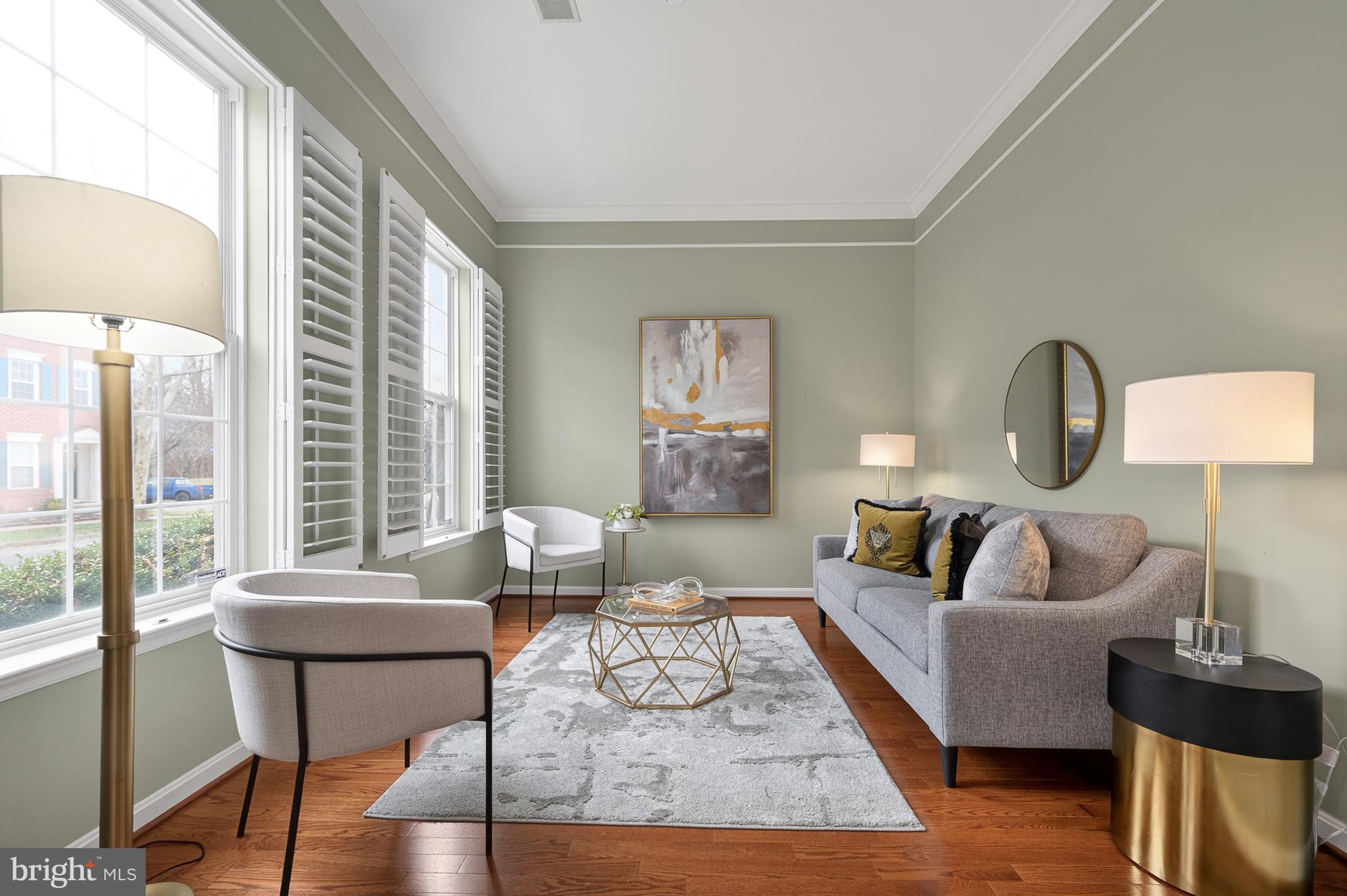 SOUTH RIDING - Residential