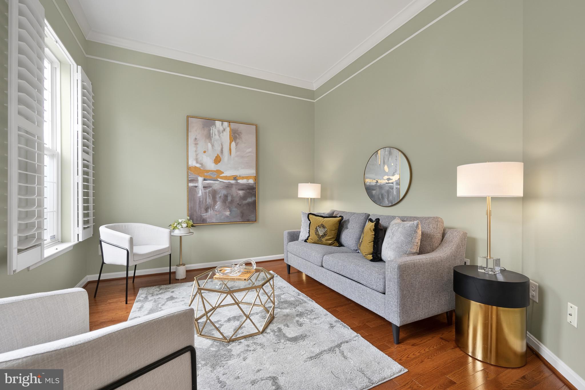 SOUTH RIDING - Residential