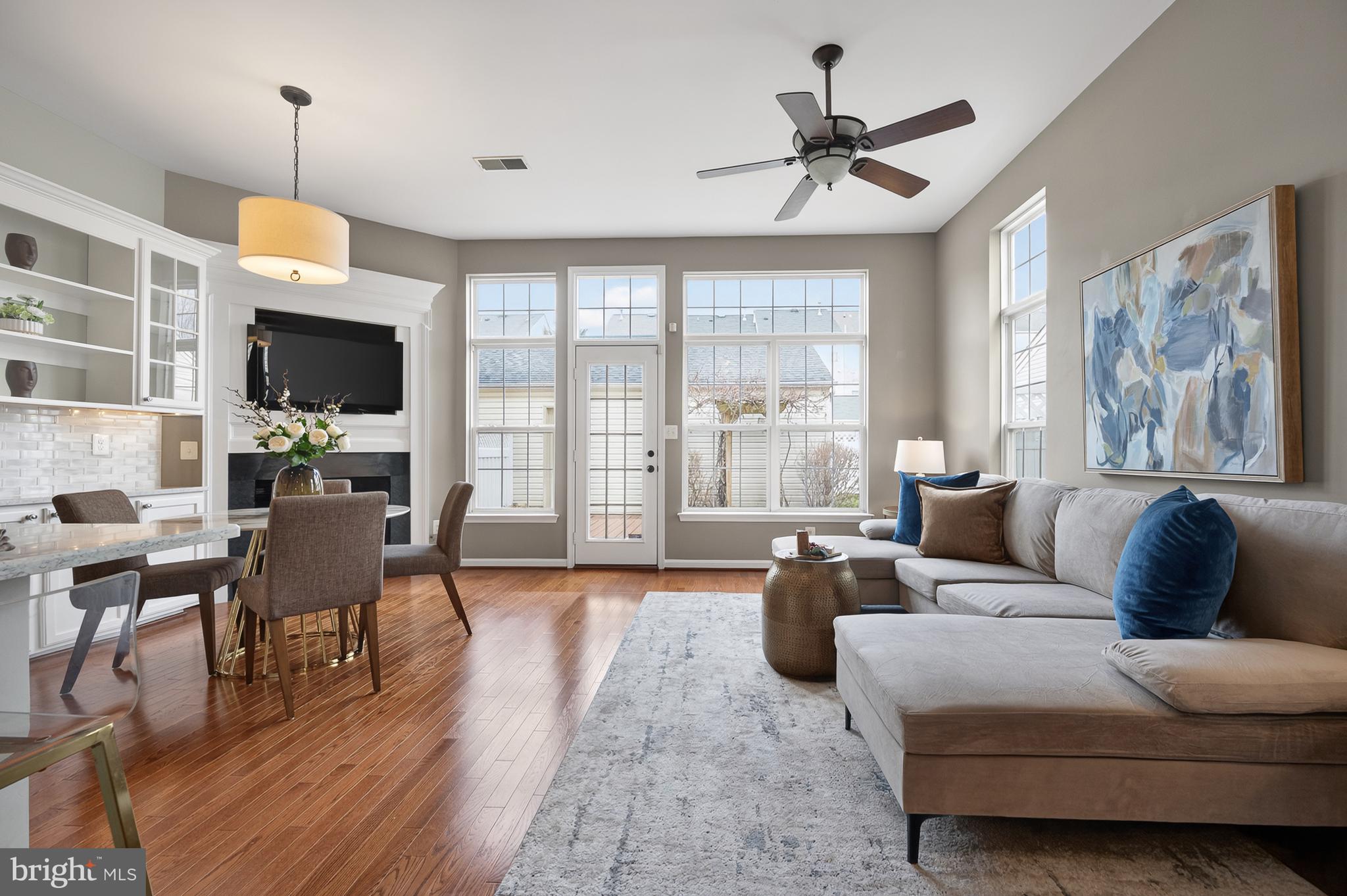 SOUTH RIDING - Residential