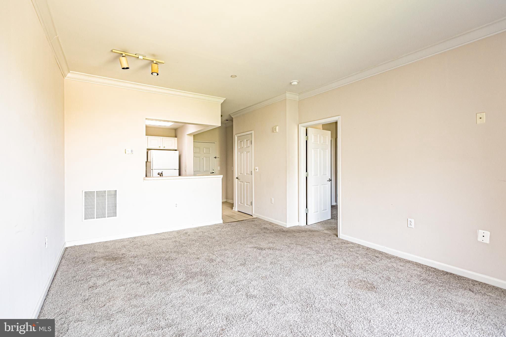 PIERSIDE AT HARBORVIEW - Residential Lease