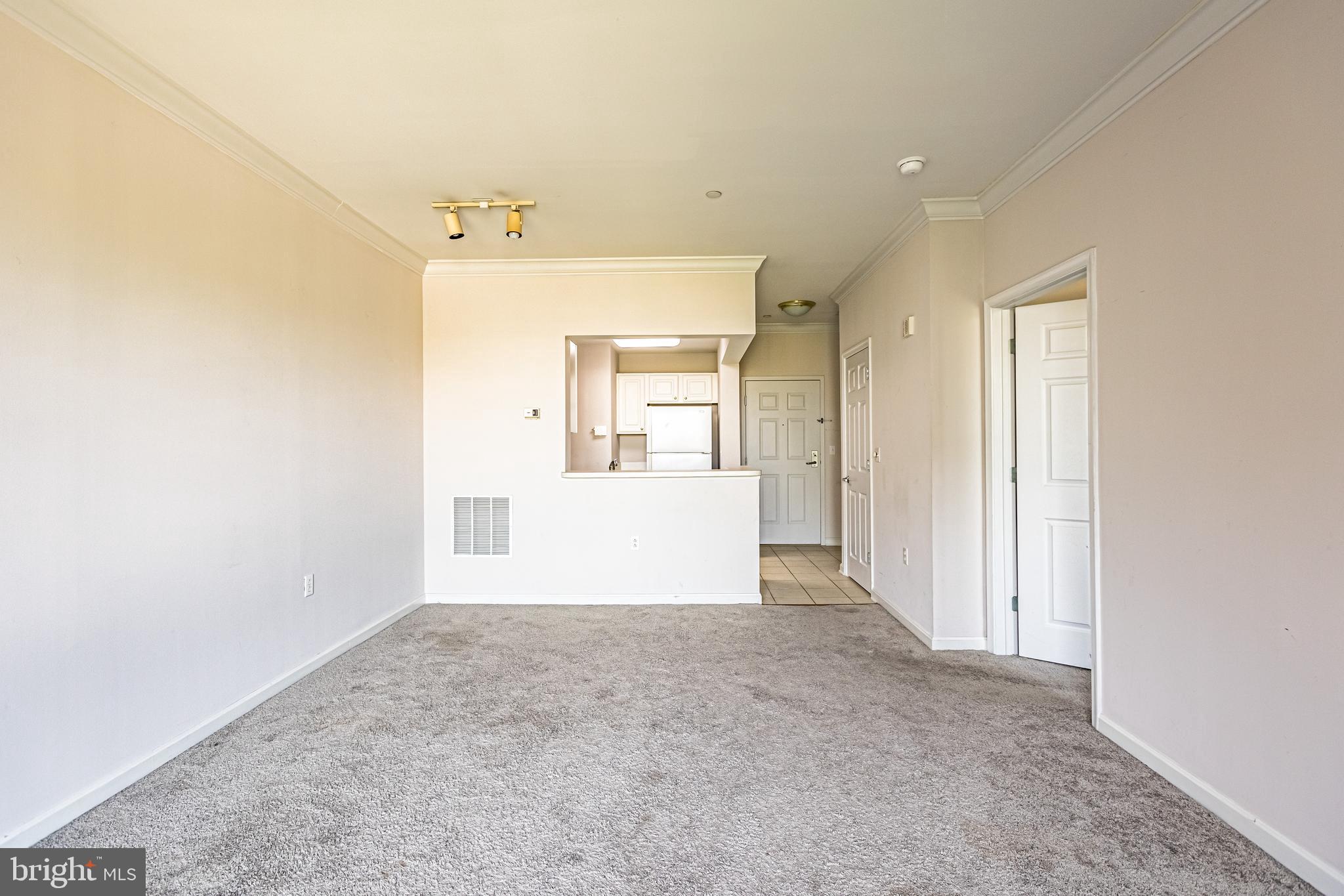 PIERSIDE AT HARBORVIEW - Residential Lease