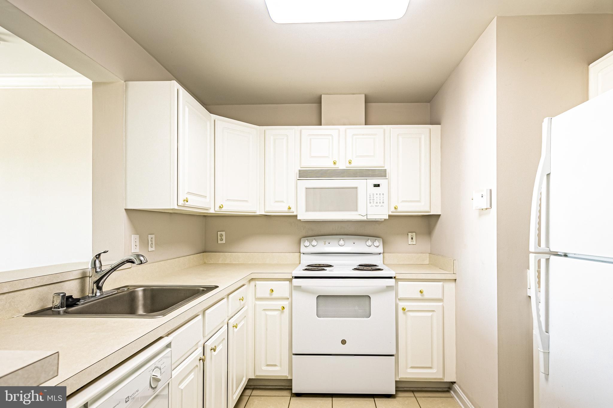 PIERSIDE AT HARBORVIEW - Residential Lease