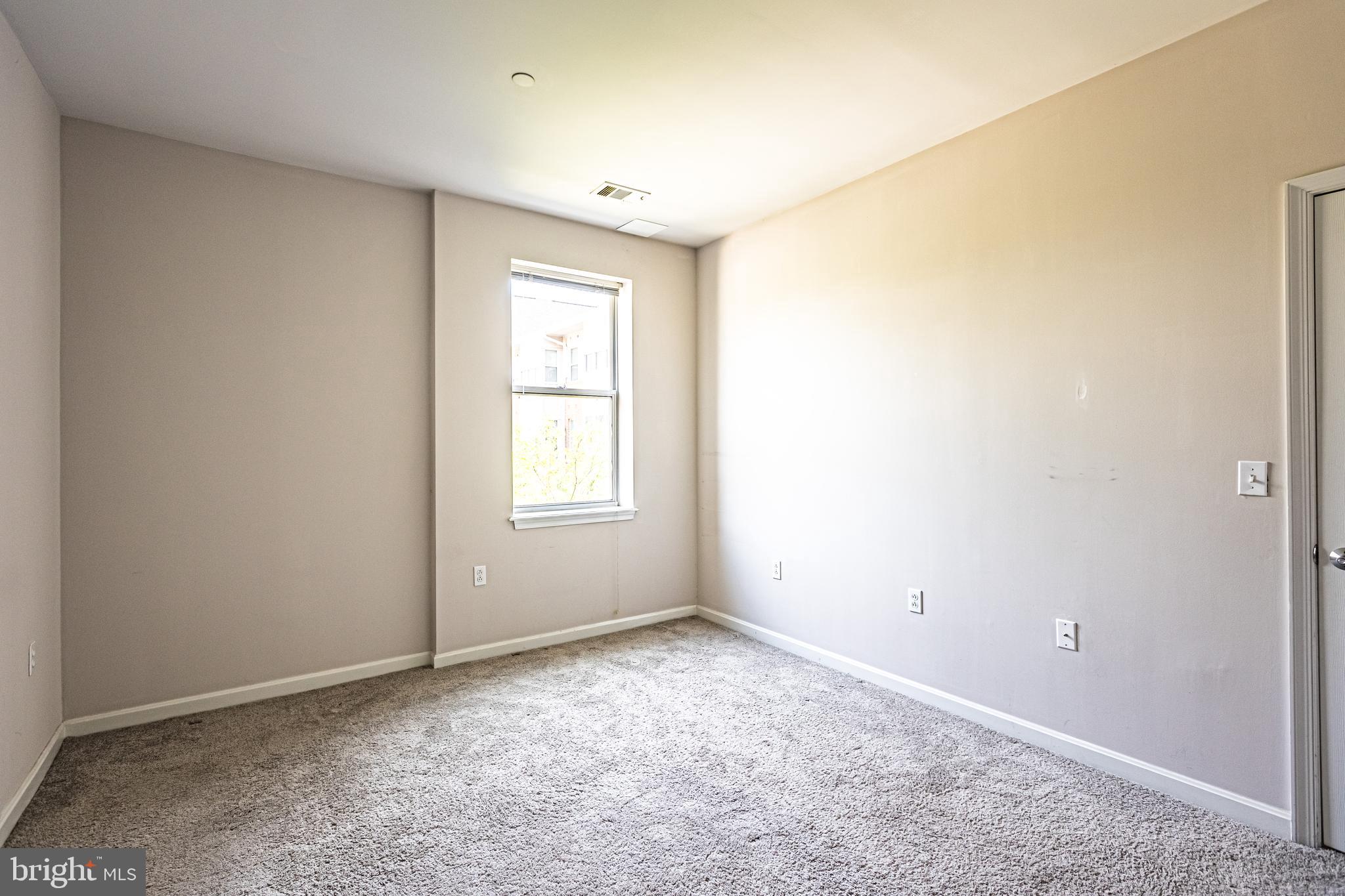 PIERSIDE AT HARBORVIEW - Residential Lease