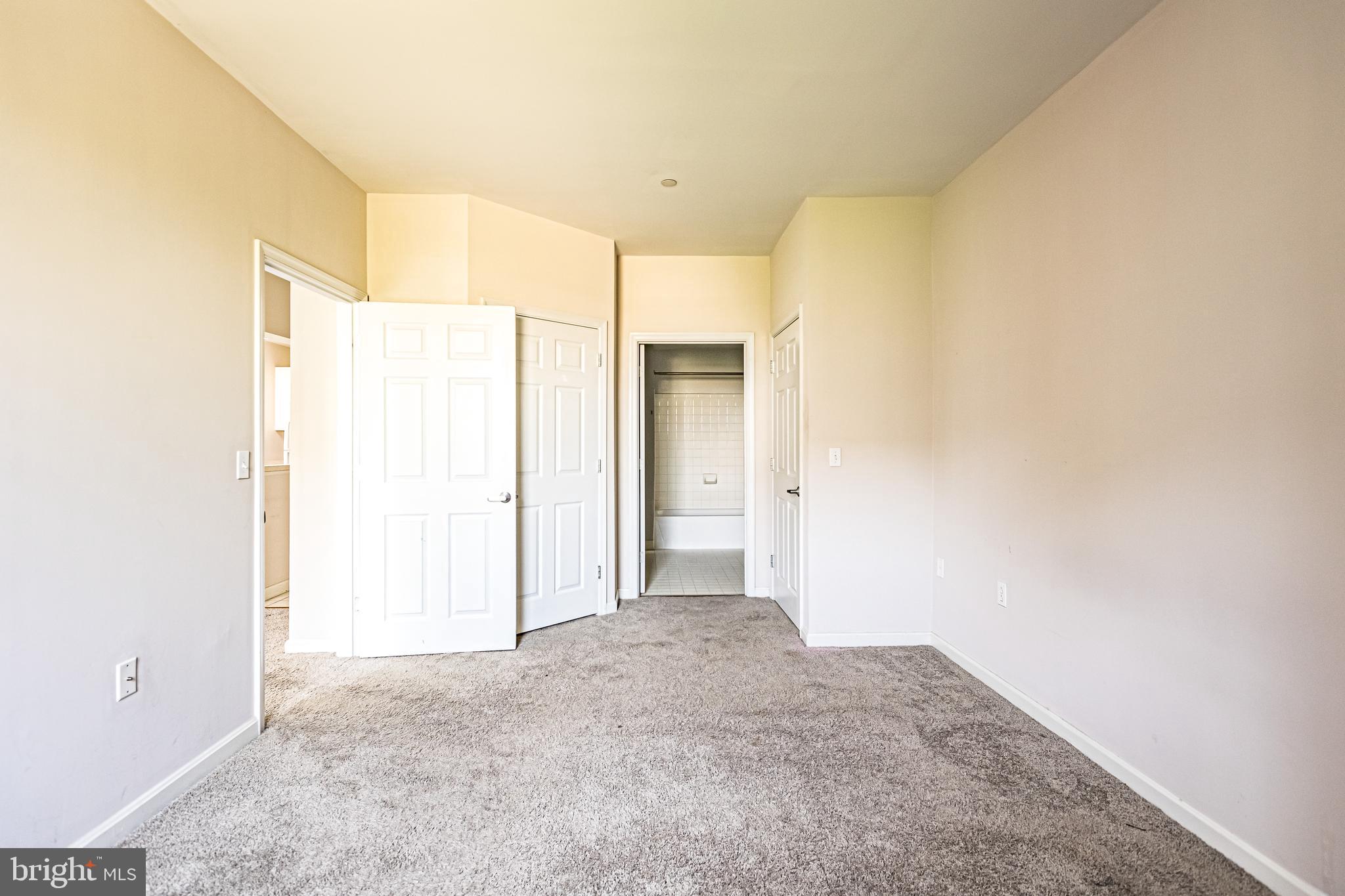 PIERSIDE AT HARBORVIEW - Residential Lease