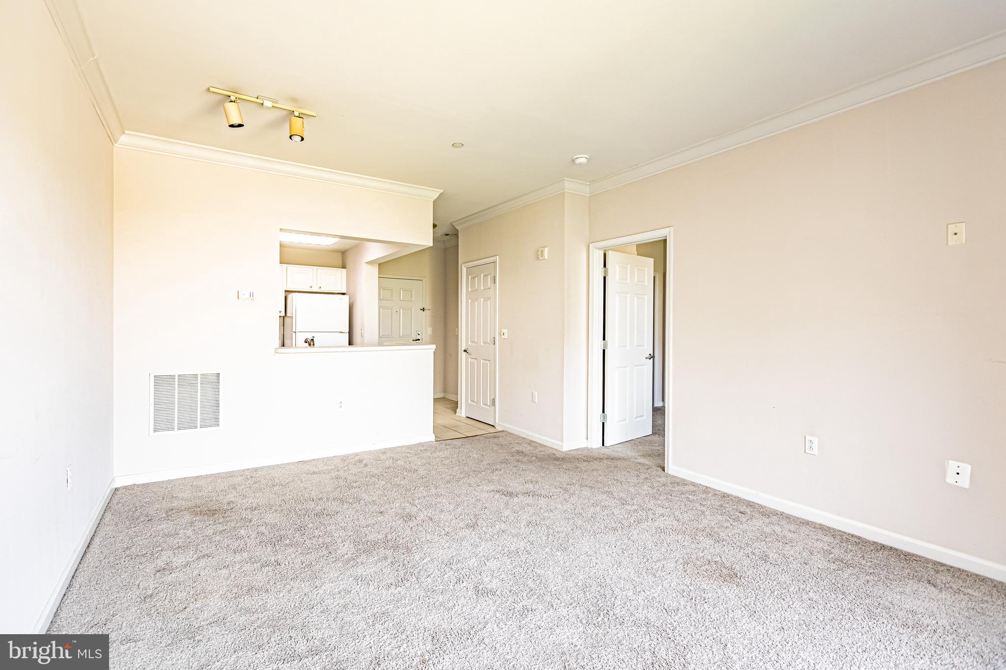 PIERSIDE AT HARBORVIEW - Residential Lease