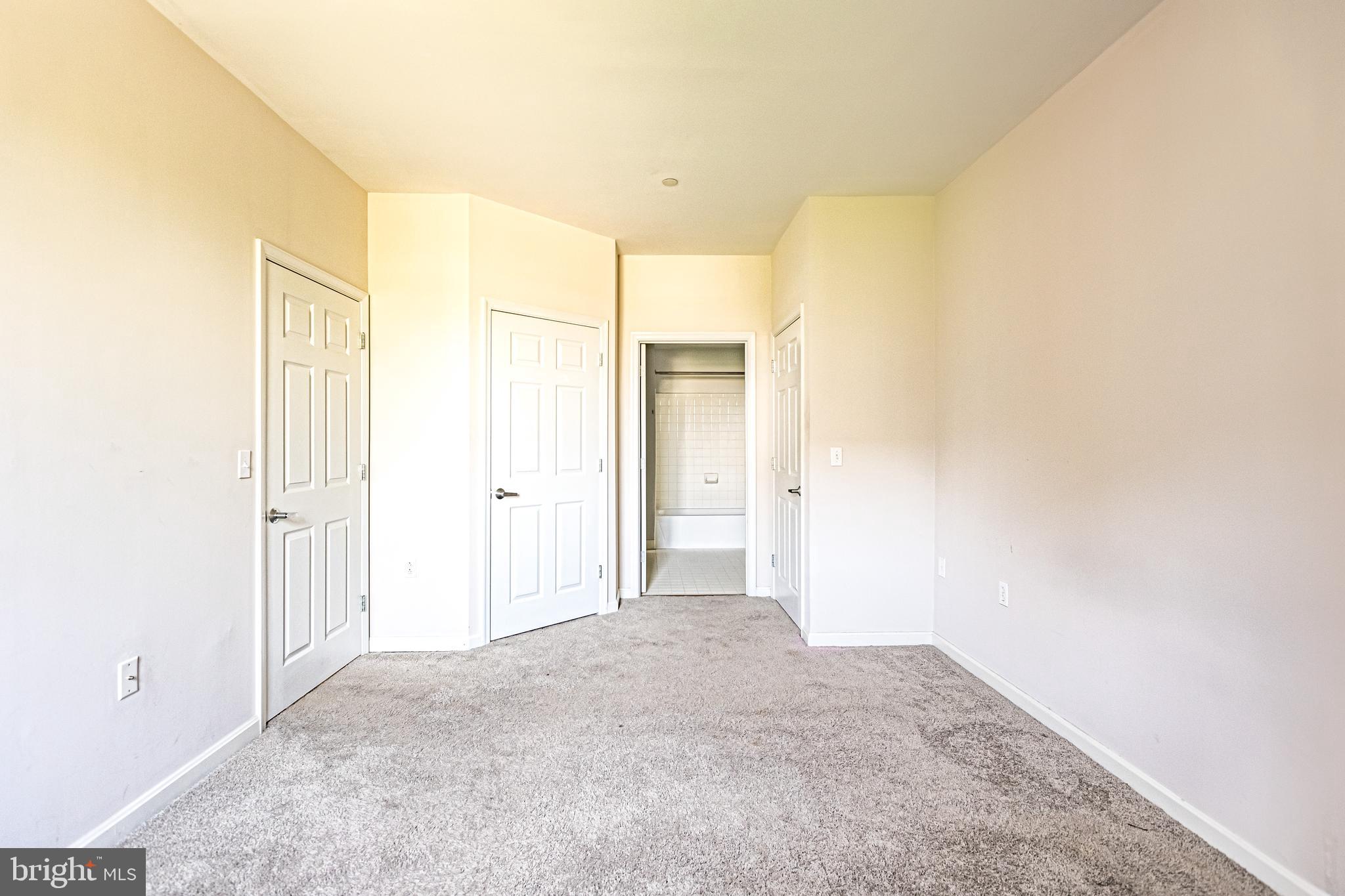 PIERSIDE AT HARBORVIEW - Residential Lease