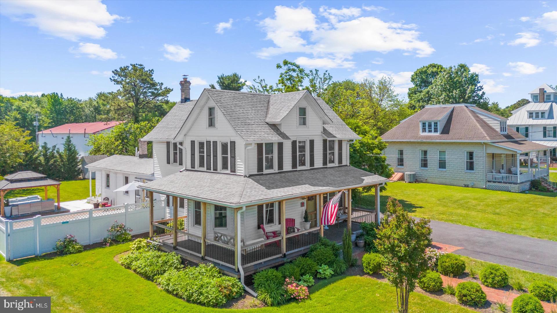 618 LOVE POINT ROAD