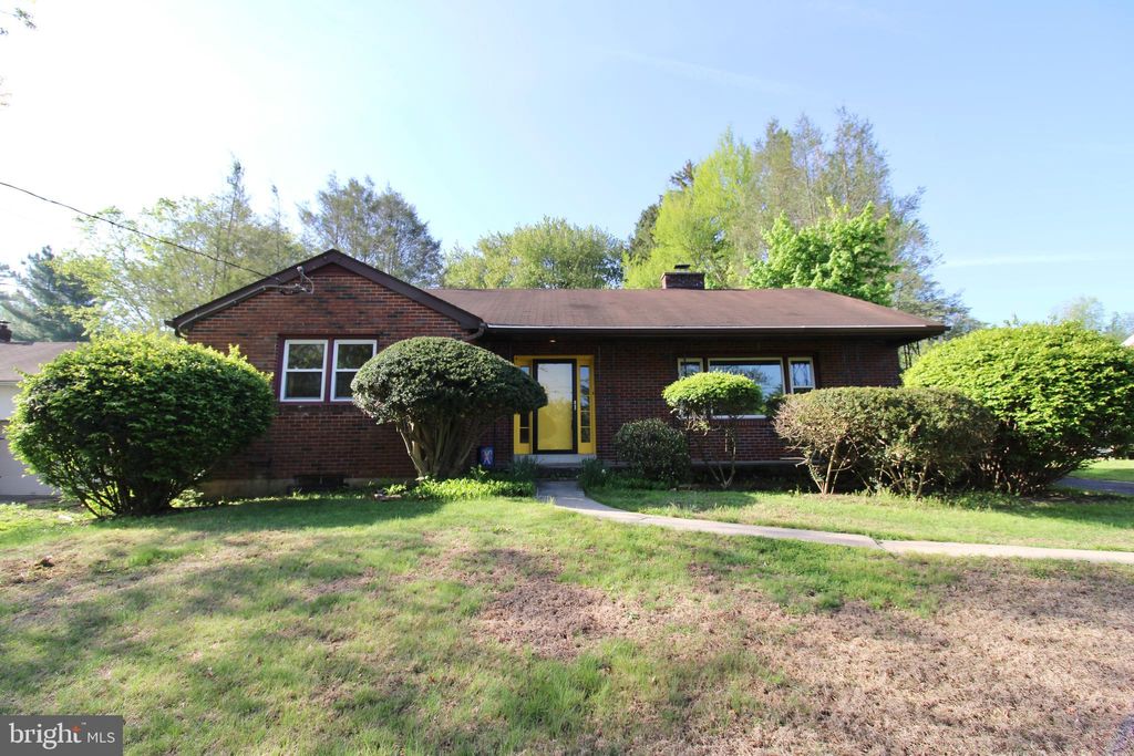 Photo of 138 Meadow Lane, LANCASTER, PA 17601 (MLS # PALA2086764)