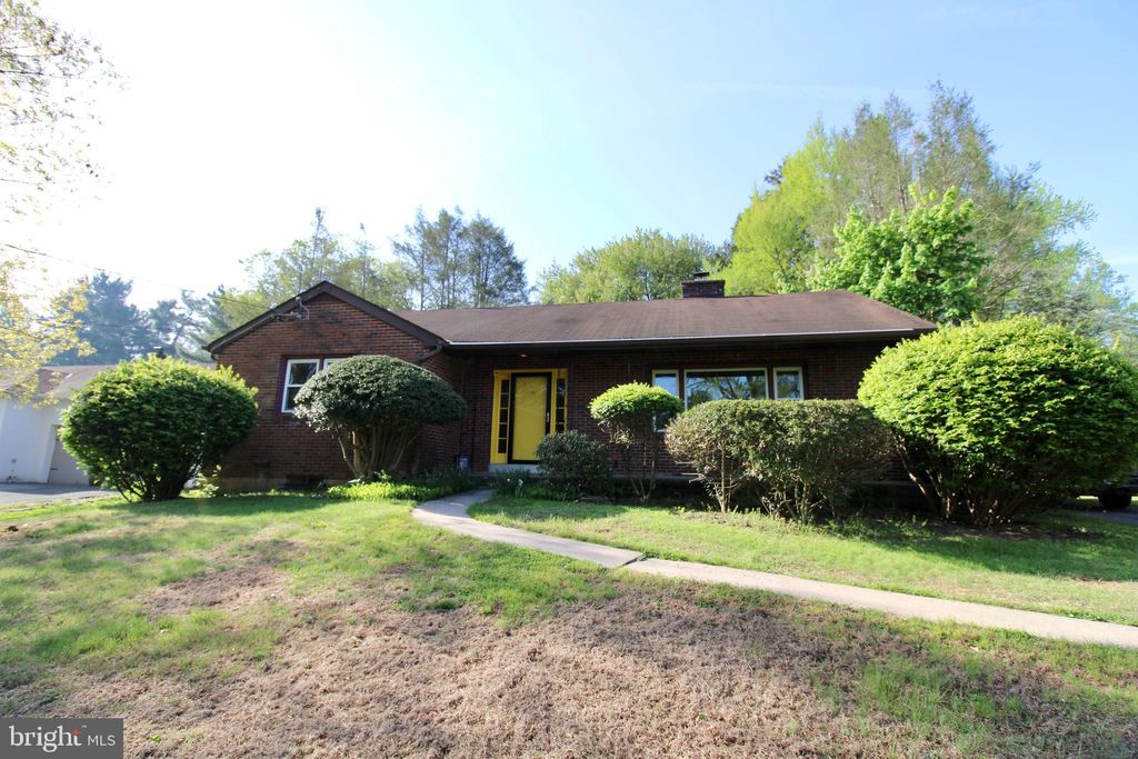 Photo of 138 Meadow Lane, LANCASTER, PA 17601 (MLS # PALA2086764)