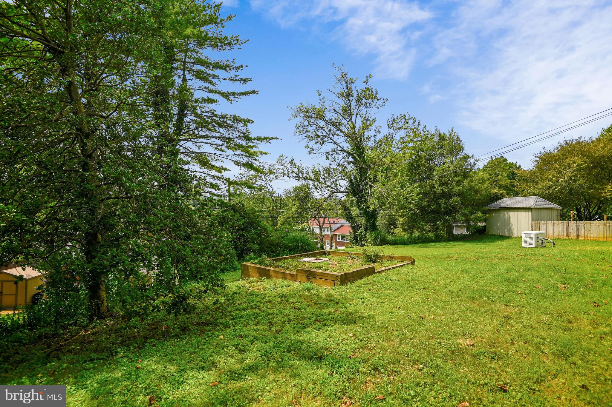 CAMPUS HILLS - Residential