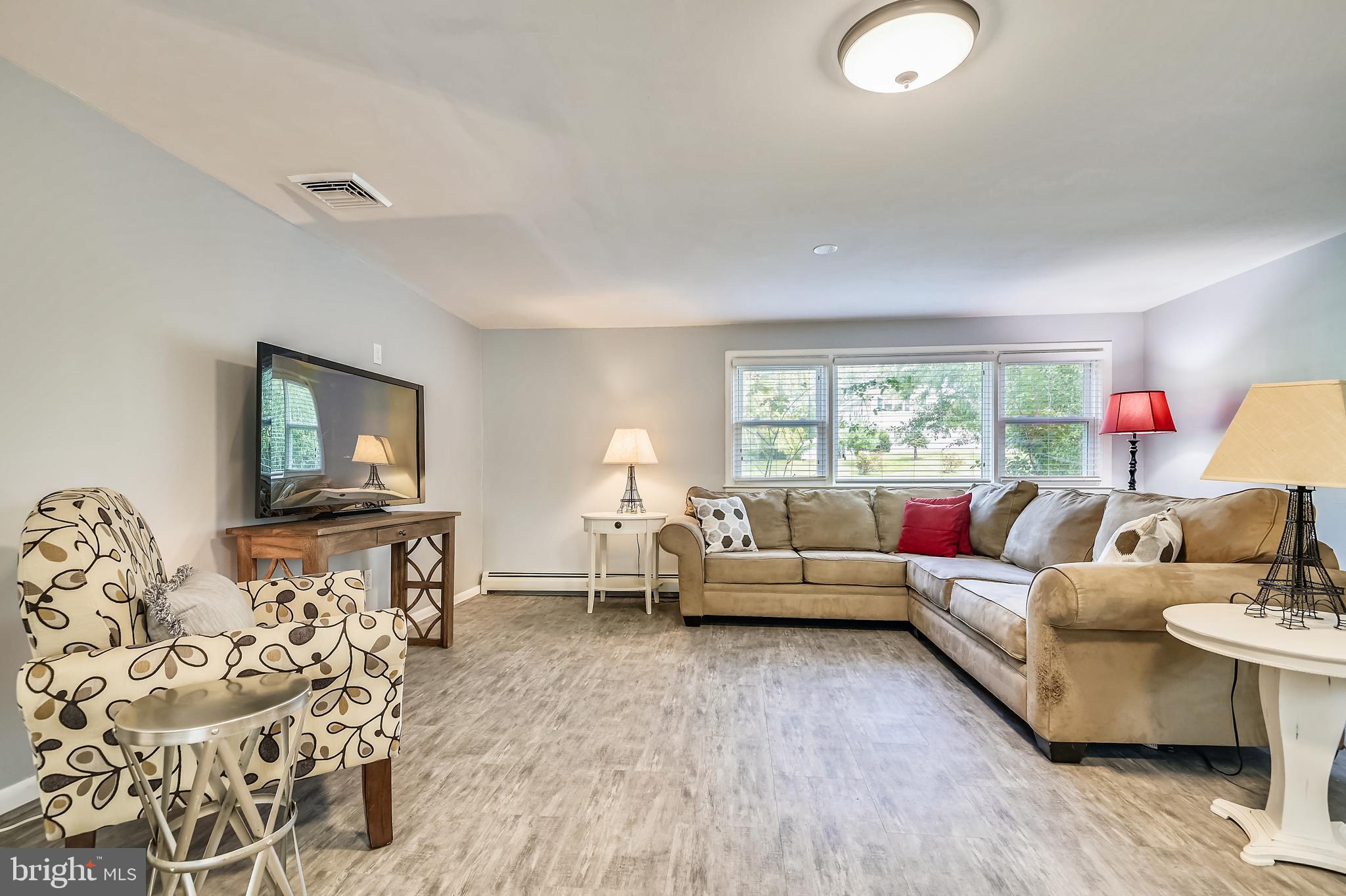 CAMPUS HILLS - Residential