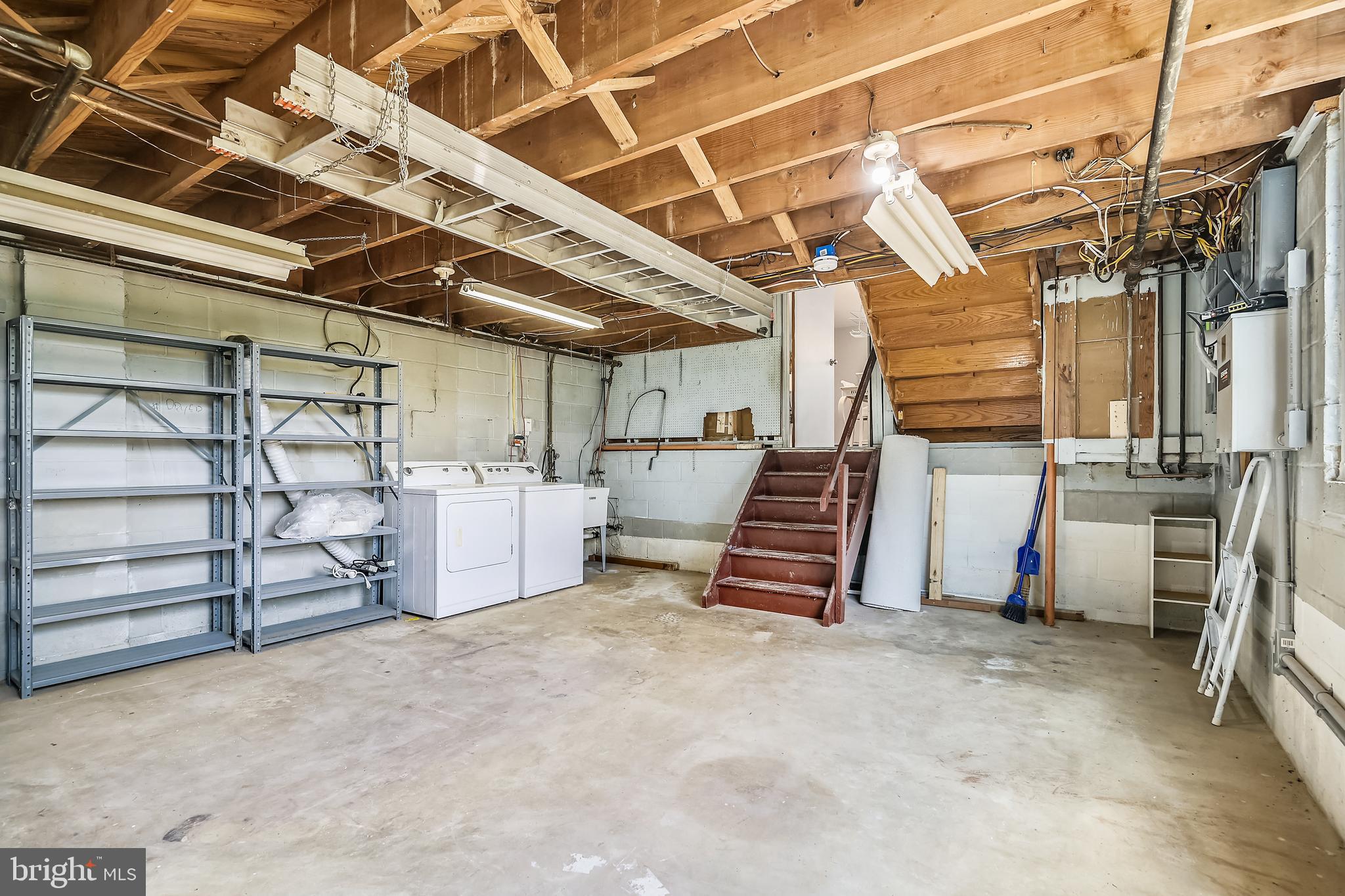 CAMPUS HILLS - Residential