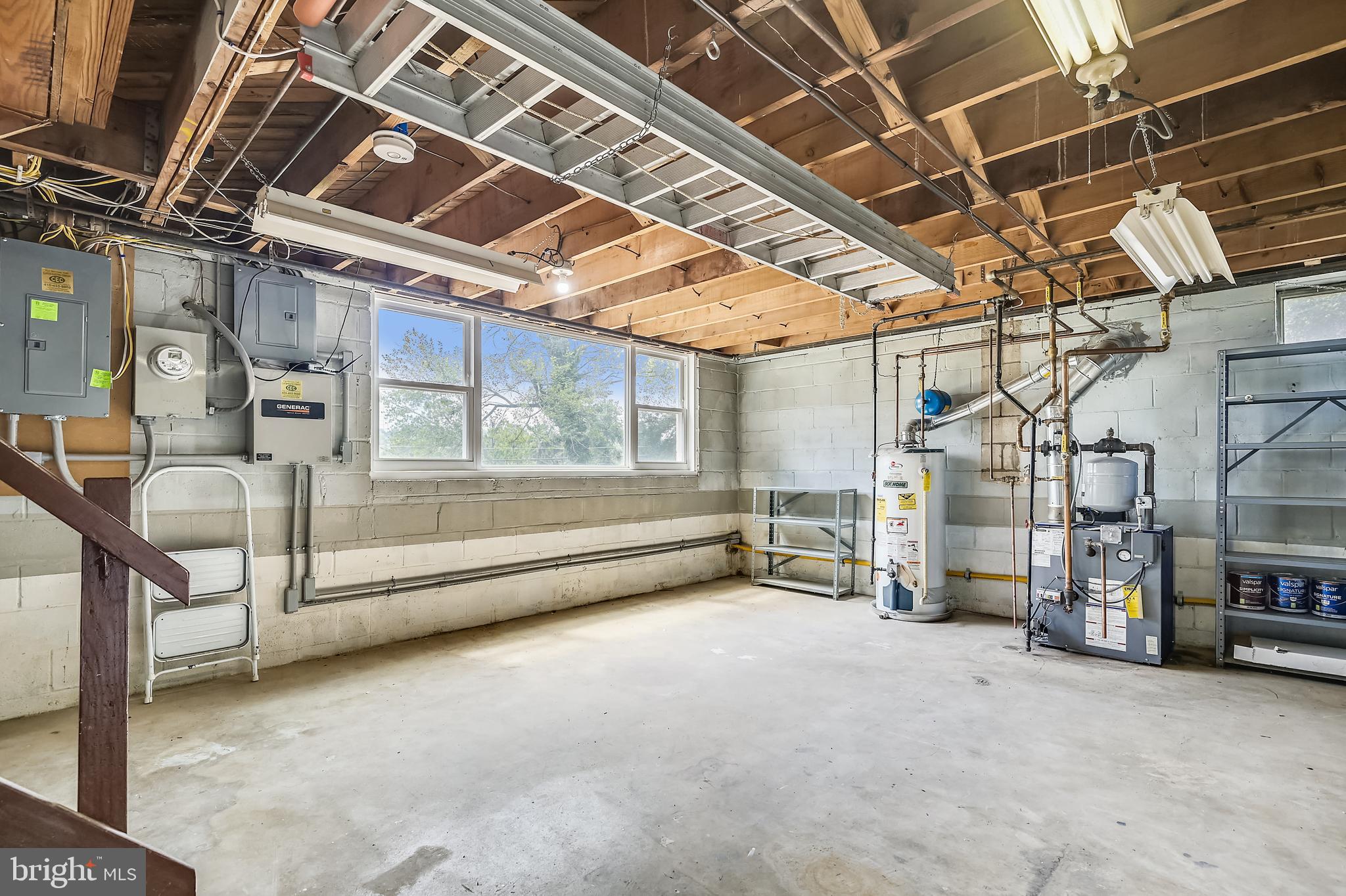 CAMPUS HILLS - Residential