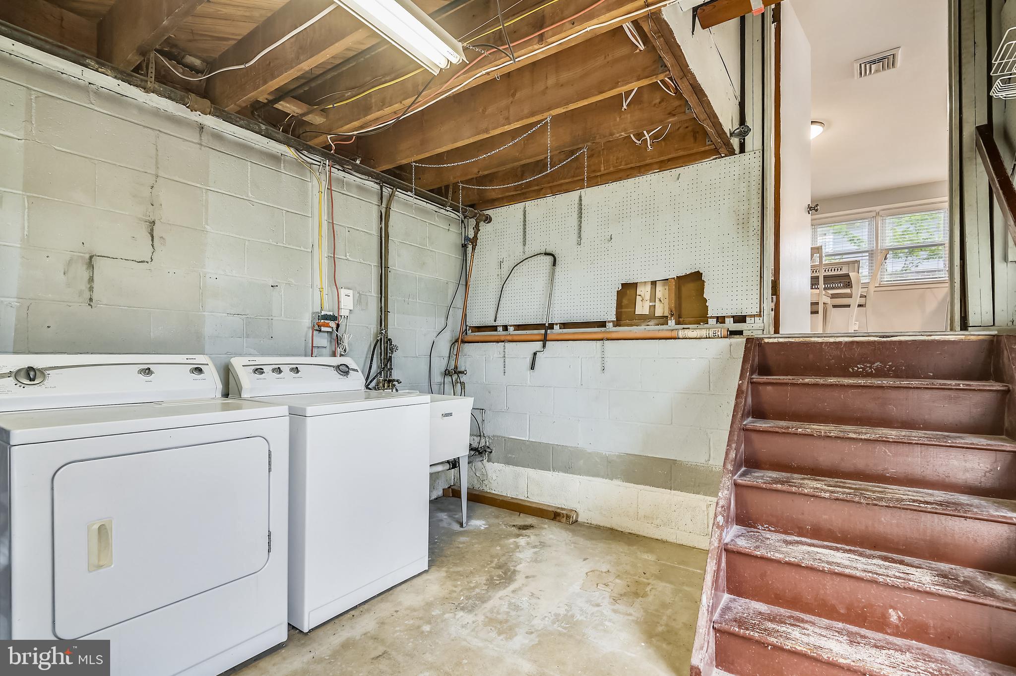 CAMPUS HILLS - Residential