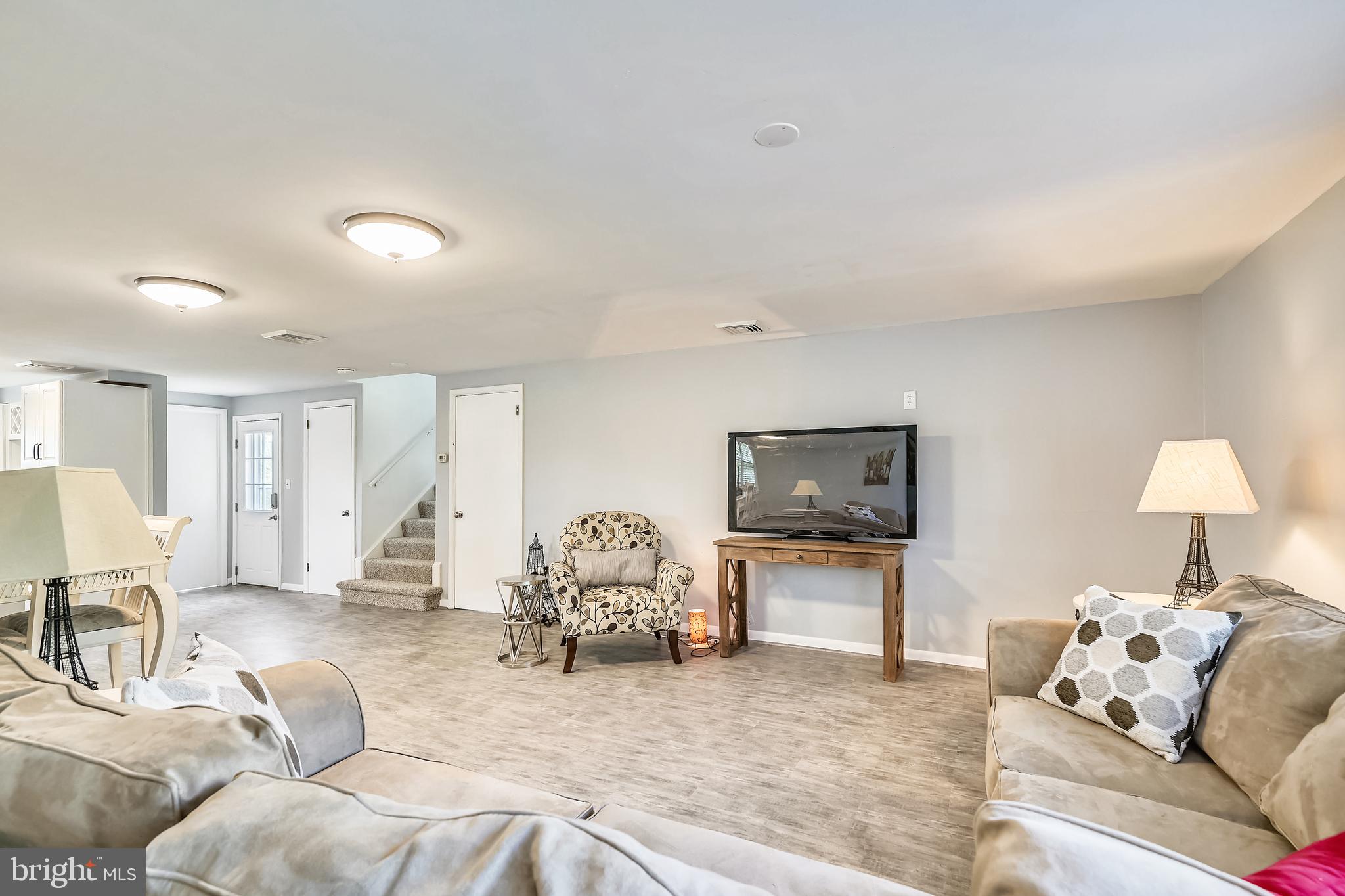 CAMPUS HILLS - Residential