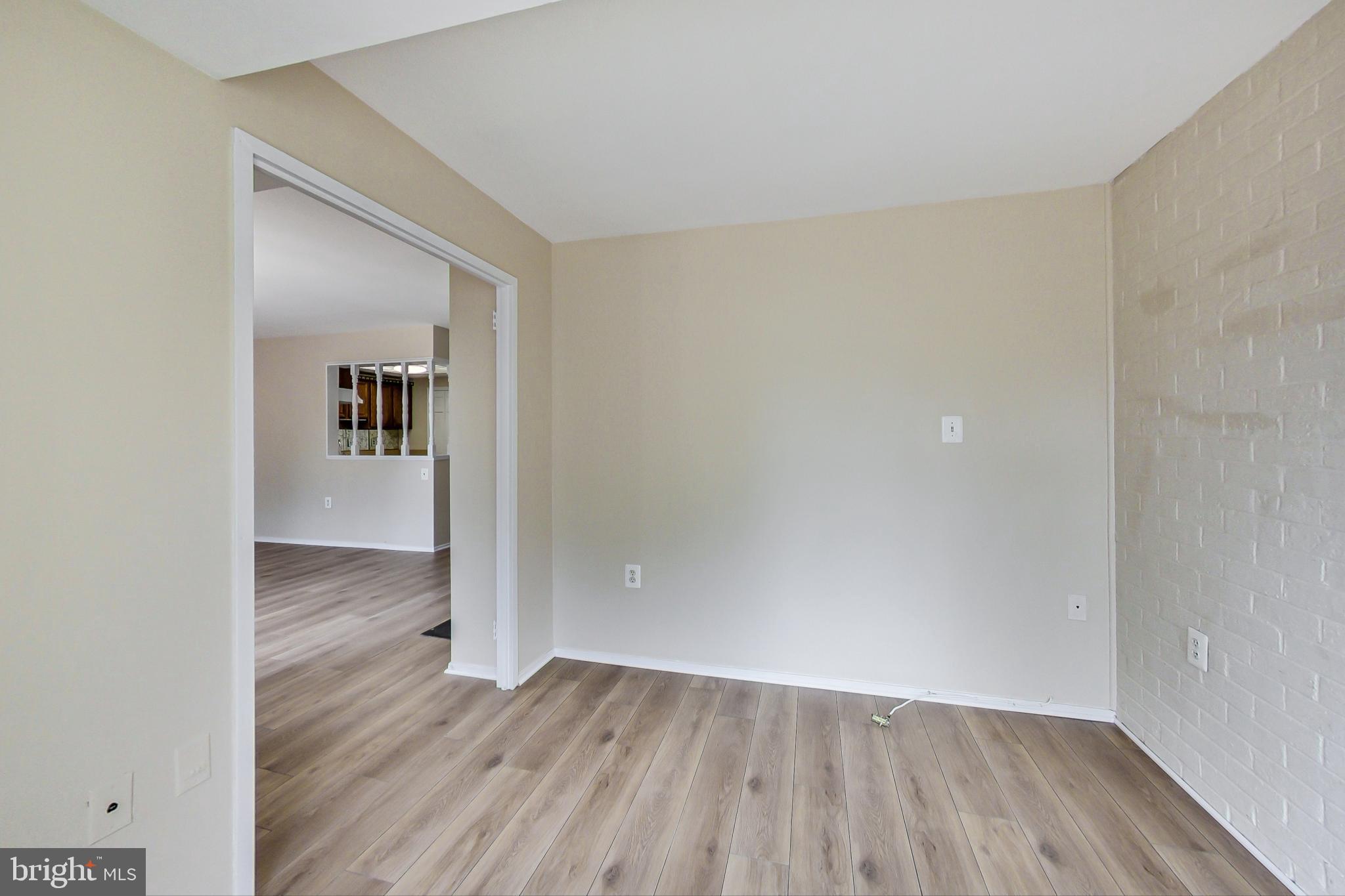 CENTER COURT - Residential Lease