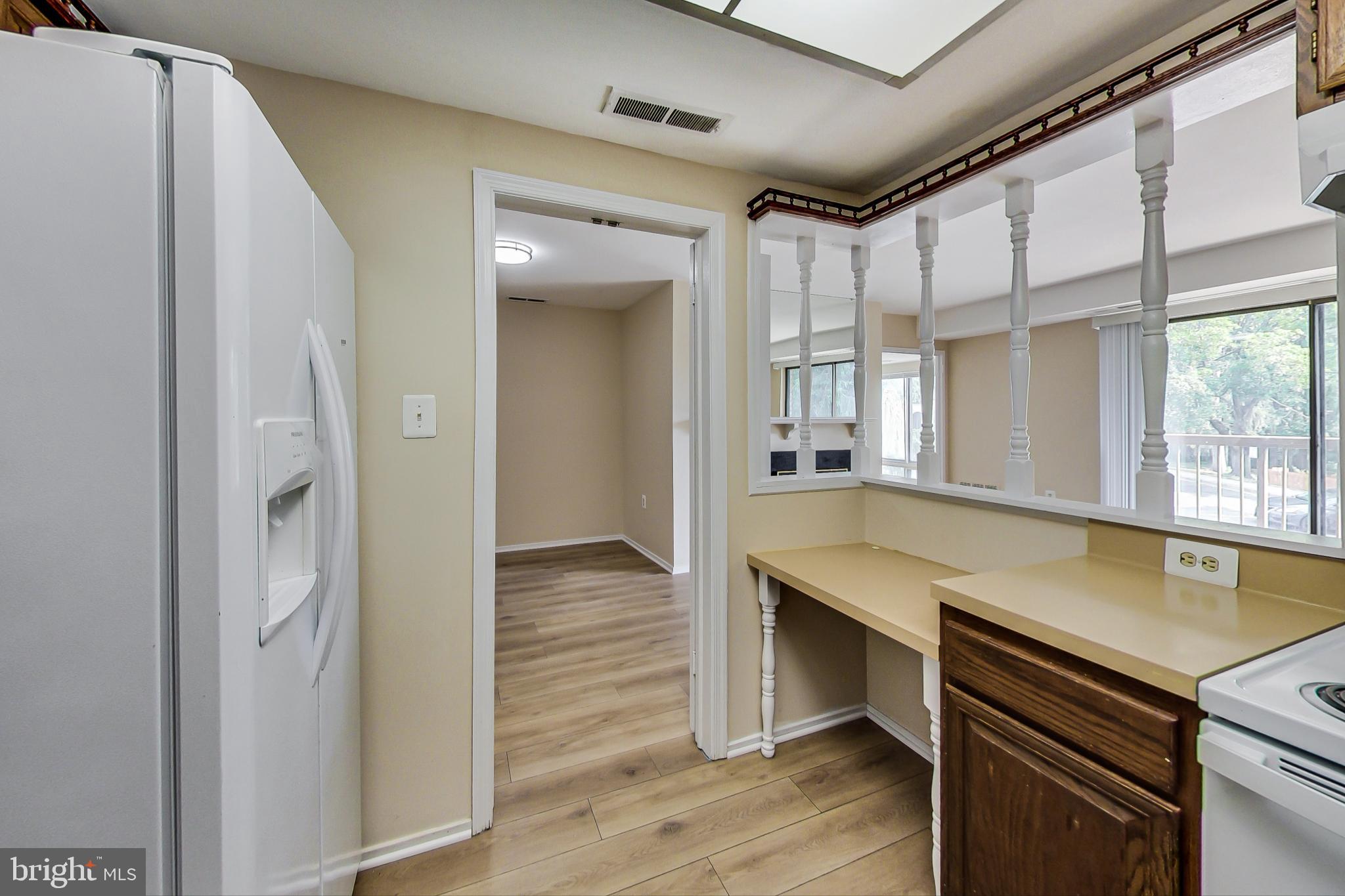 CENTER COURT - Residential Lease