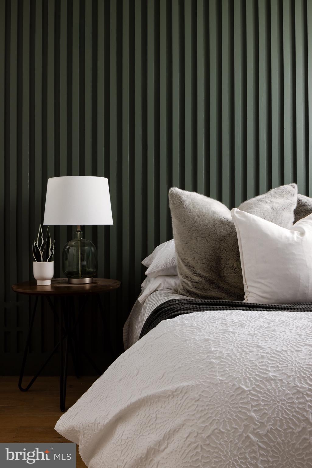 EAST KENSINGTON - Residential