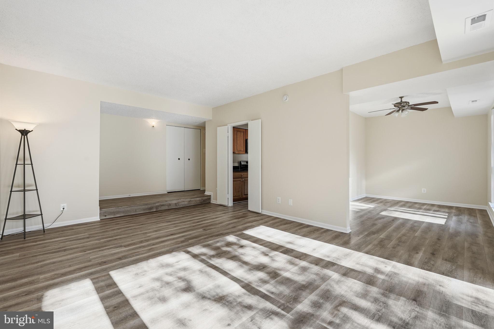 HUNTERS WOODS VILLAGE - Residential