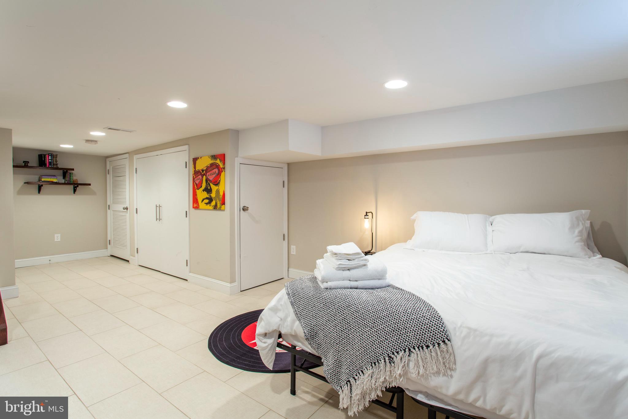 GRADUATE HOSPITAL - Residential Lease