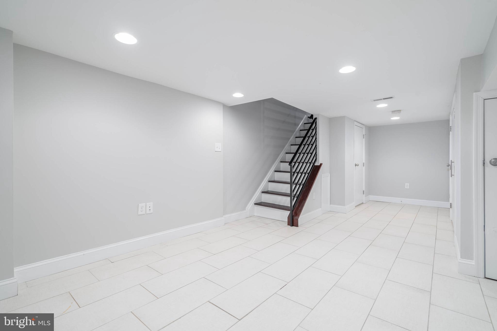 GRADUATE HOSPITAL - Residential Lease