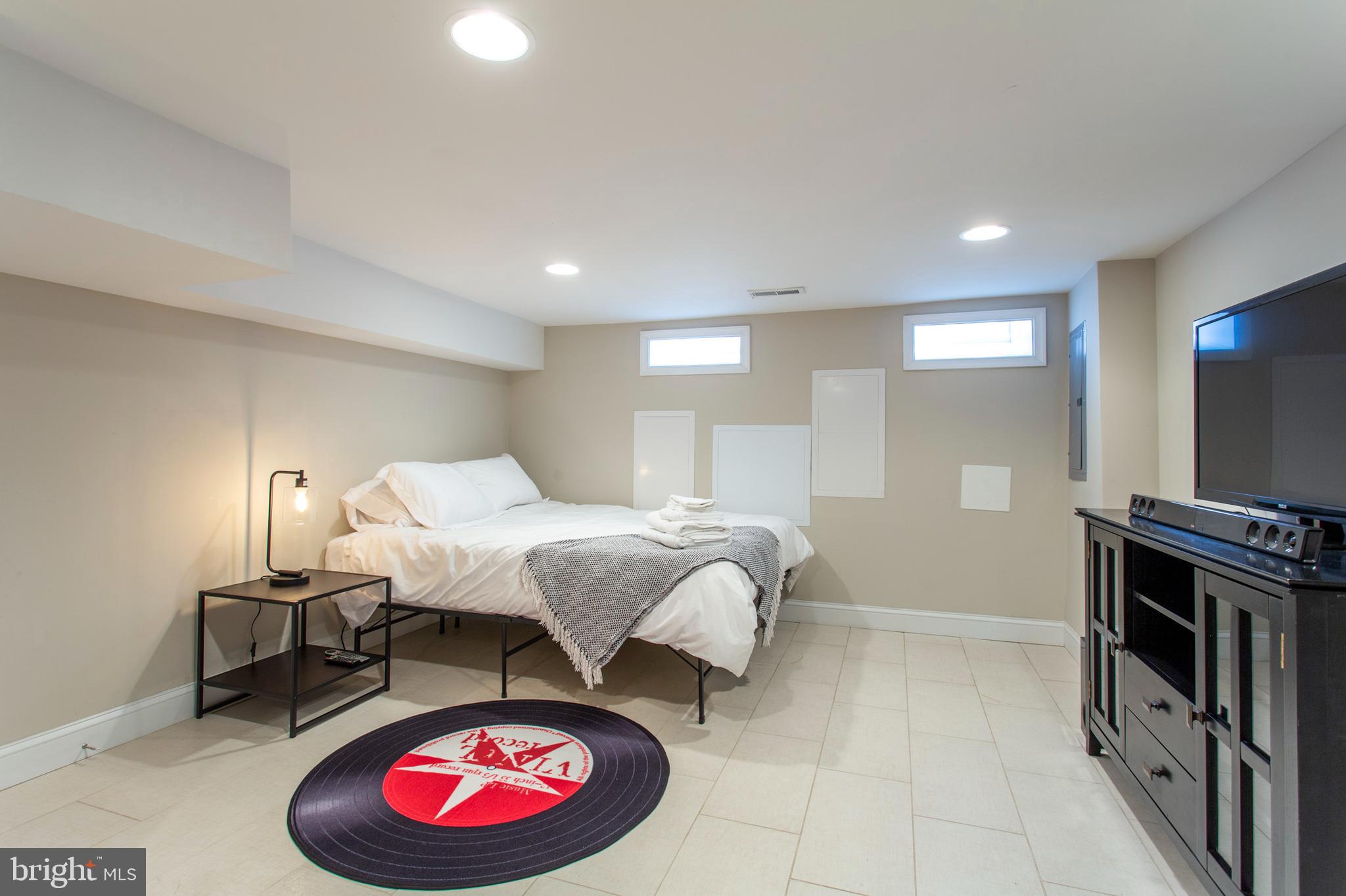 GRADUATE HOSPITAL - Residential Lease