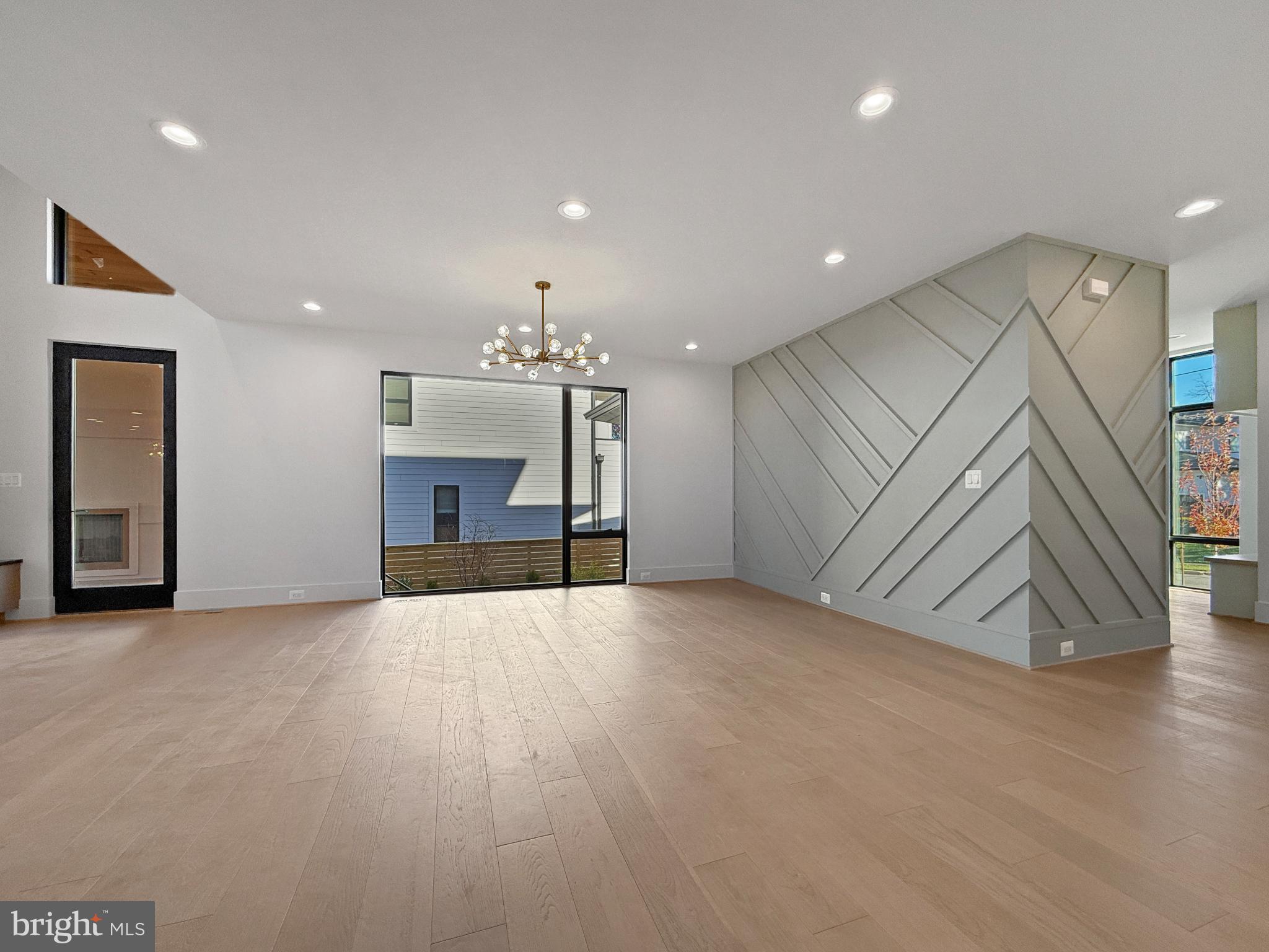 DEVON PARK - Residential