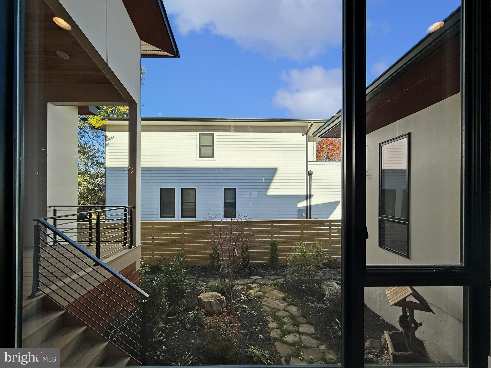 DEVON PARK - Residential