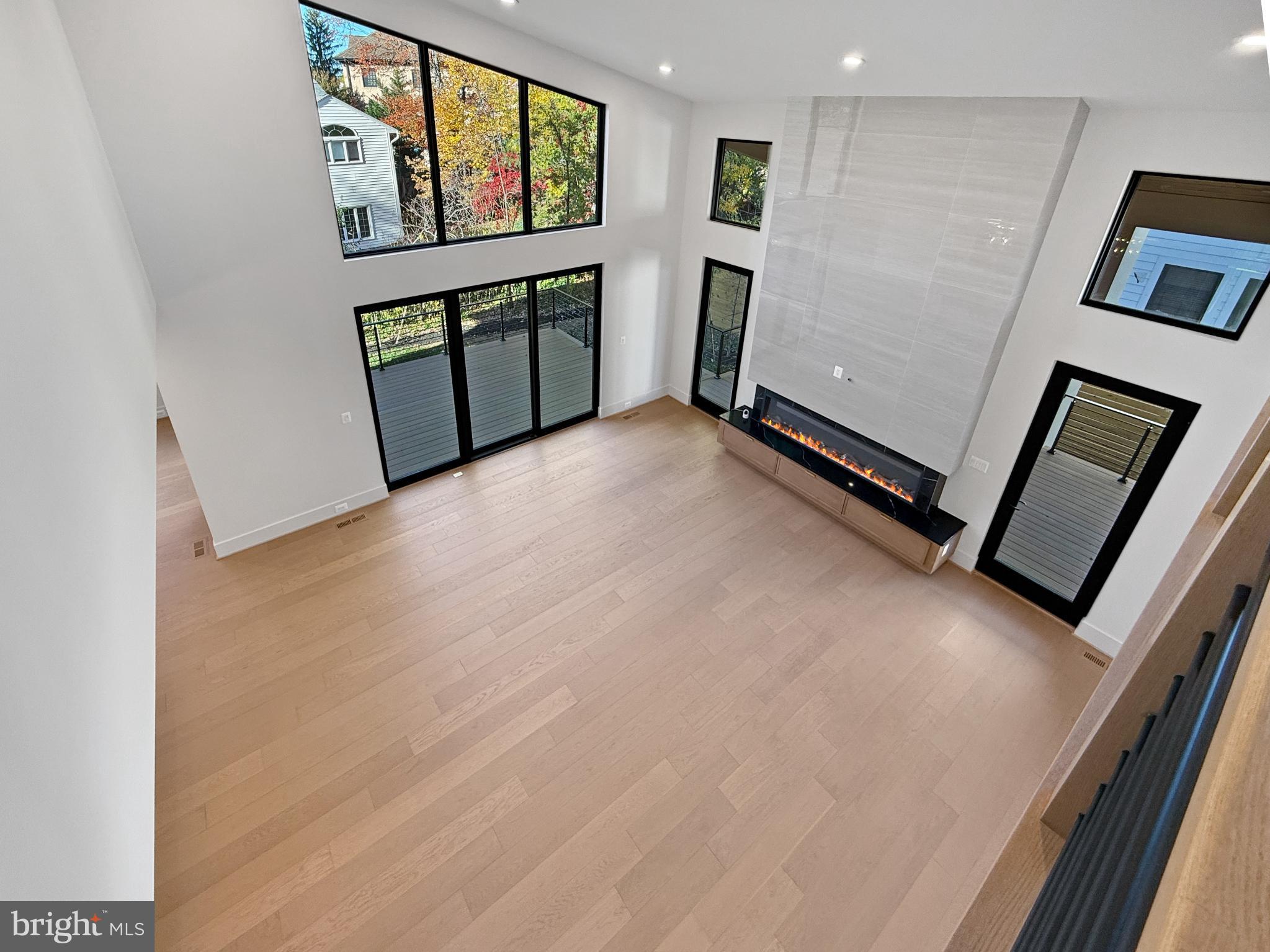 DEVON PARK - Residential